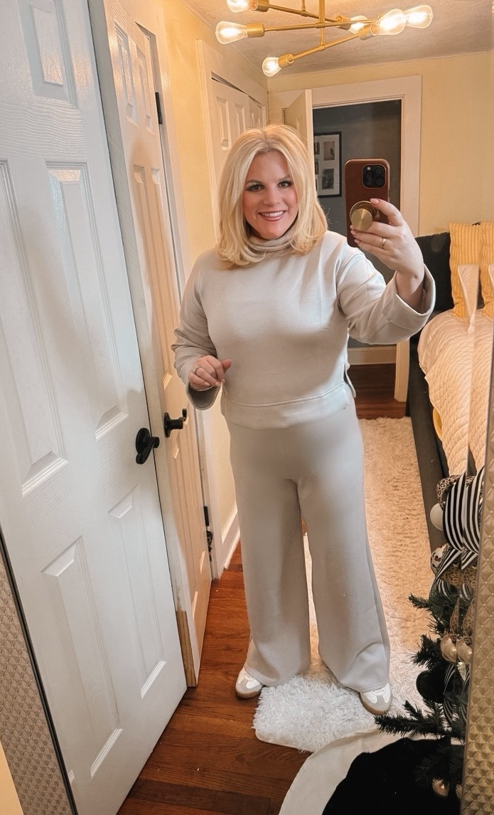 These Spanks air essentials are the most comfortable things ever!
Now, they are on sale. Grab them. They are beyond comfortable. They will be worn on every flight I go on from this point forward

Spanx , Air essentials, matching set, 2 piece set, lounge wear, travel outfit 

#LTKootd #LTKTravel #LTKselfcare