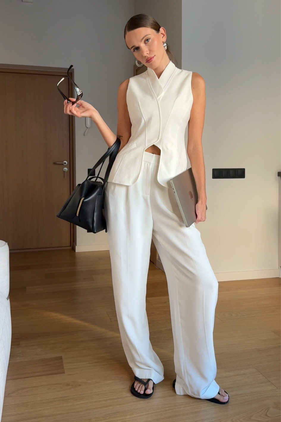 Outfit details: top Source Unknown, pants linked, bag Senreve

#LTKStyleTip