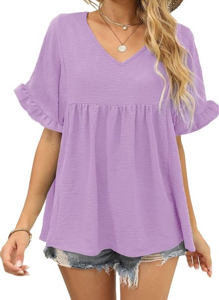 The most darling summer top on Amazon! Short sleeve flutter sleeve top! Amazon summer tops 