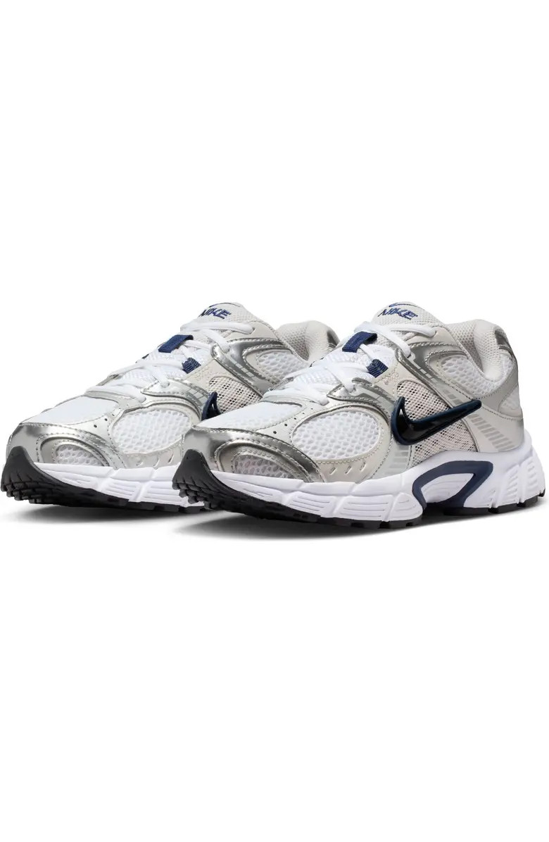 Nike V5 RNR Sneaker (Women) | Nordstromrack | Nordstrom Rack