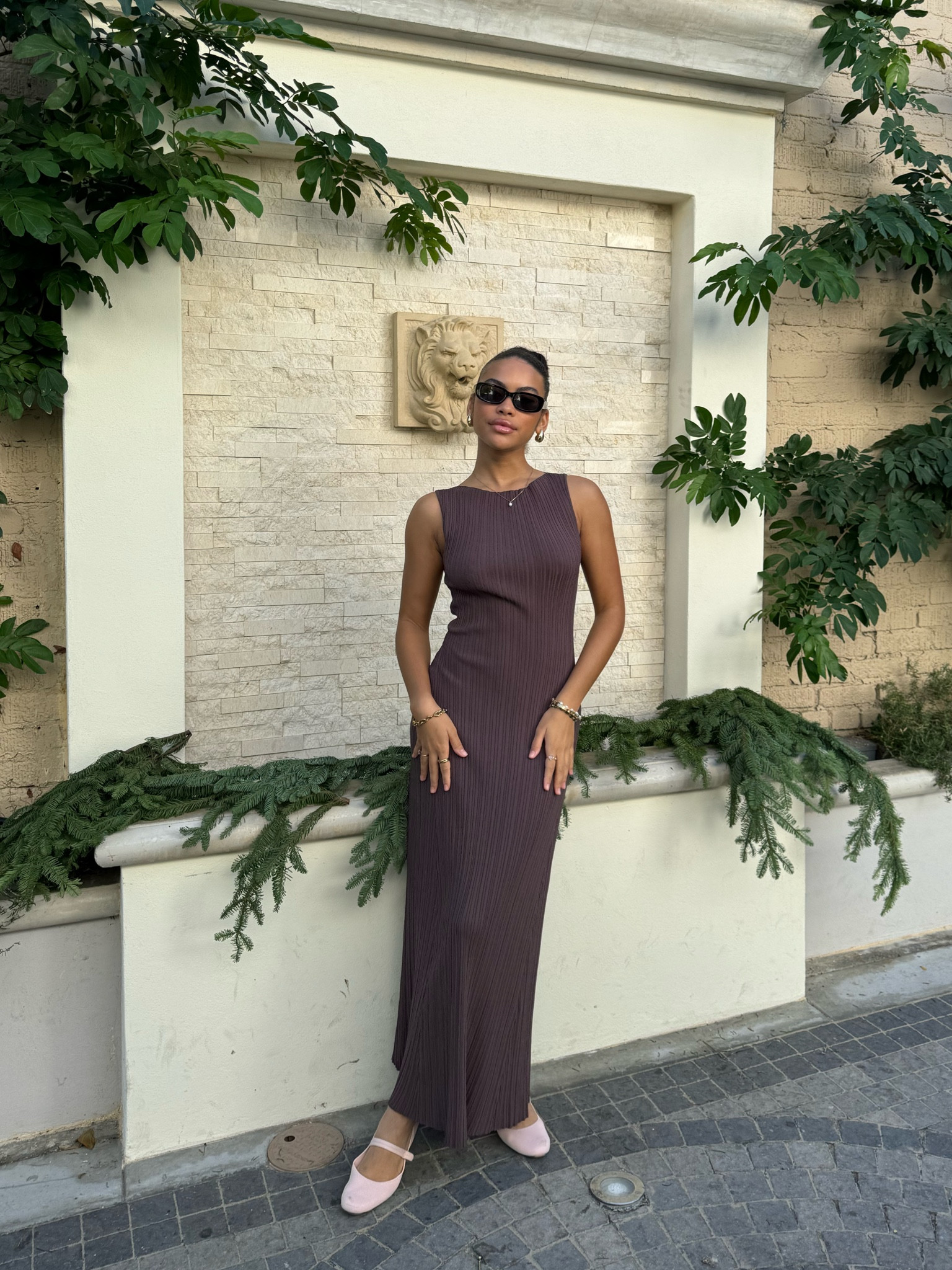 Perfect casual chic dress!🤍 Simple but elevated vibe! Paired with these super cute ballet flats (something to keep in mind they are a little bit of a narrow fit)

Dress , dresses , long dress , long dresses , ribbed dress 

#LTKstyletip