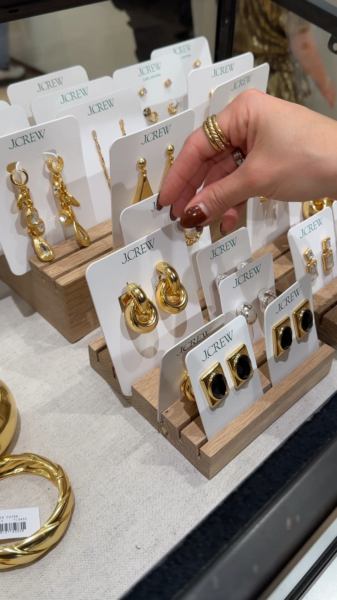 I’m a huge fan of Jcrew’s jewelry! They always have the cutest styles and right now you can take 50% off!!! Make sure to grab your favorites!! Here are some of mine! 

#LTKWatchNow #LTKCyberWeek #LTKHoliday