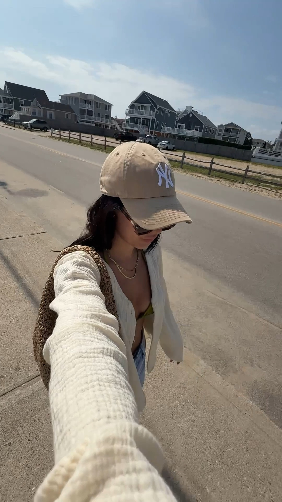 🤍

#LTKSeasonal #LTKStyleTip #LTKSwim