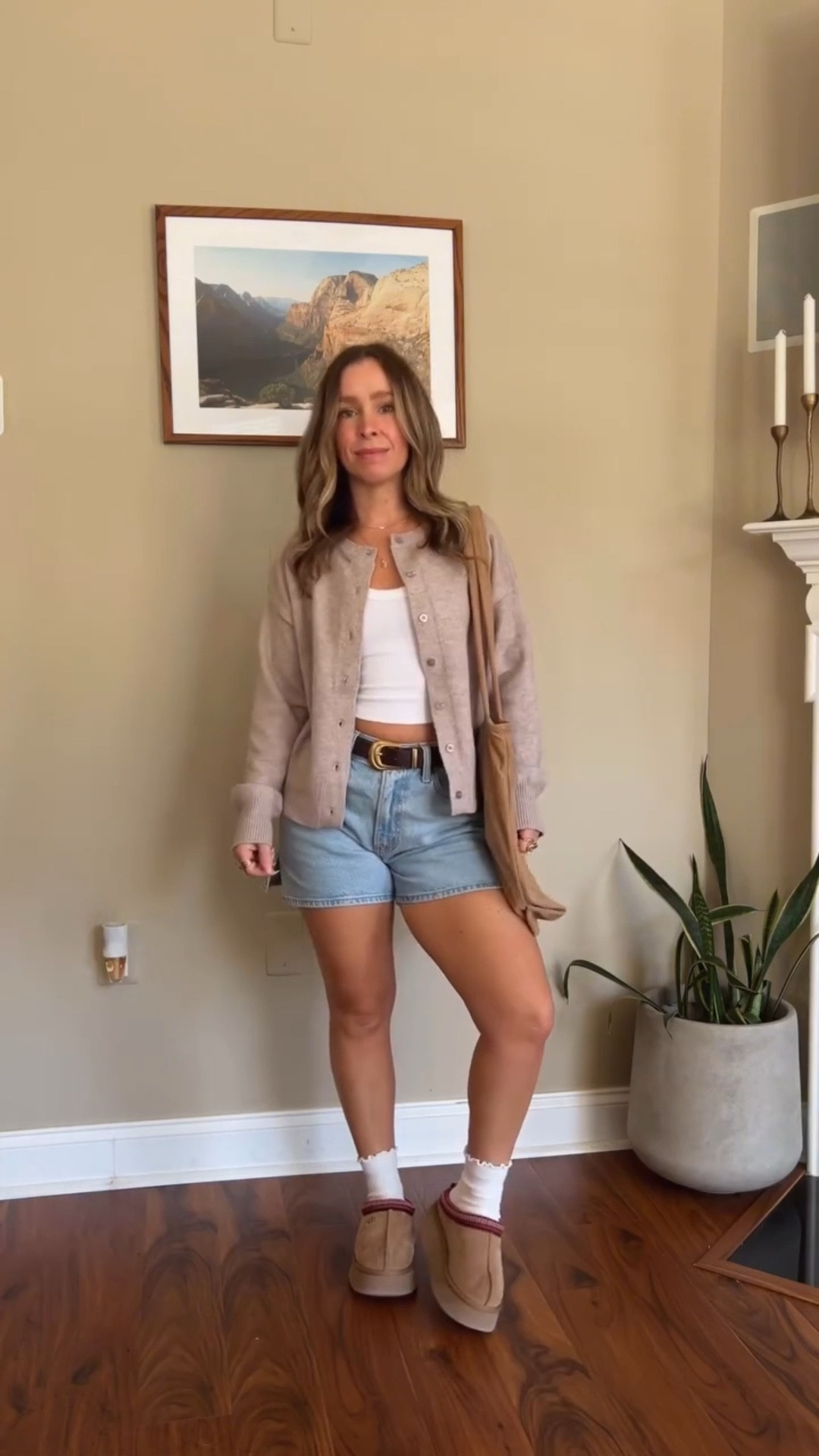 Fall outfit idea, Day 1 🍂🤎

#petitefashion #fallfashion #falltrends #ootd 
5’0 petite outfit, warm weather fall outfit, fall transition outfit, Ugg outfit, denim shorts fall outfit