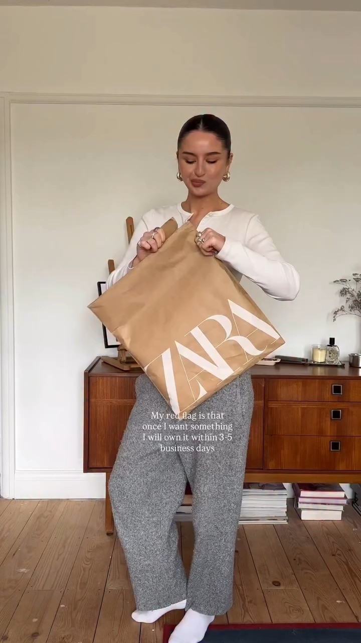 What can I say 

Size down at LEAST ONE SIZE if not 2. They’re oversized - I’m wearing an 8 and I always wear a medium or 10 in Zara 

#shopping #relatable #girlythings #shoppingaddict