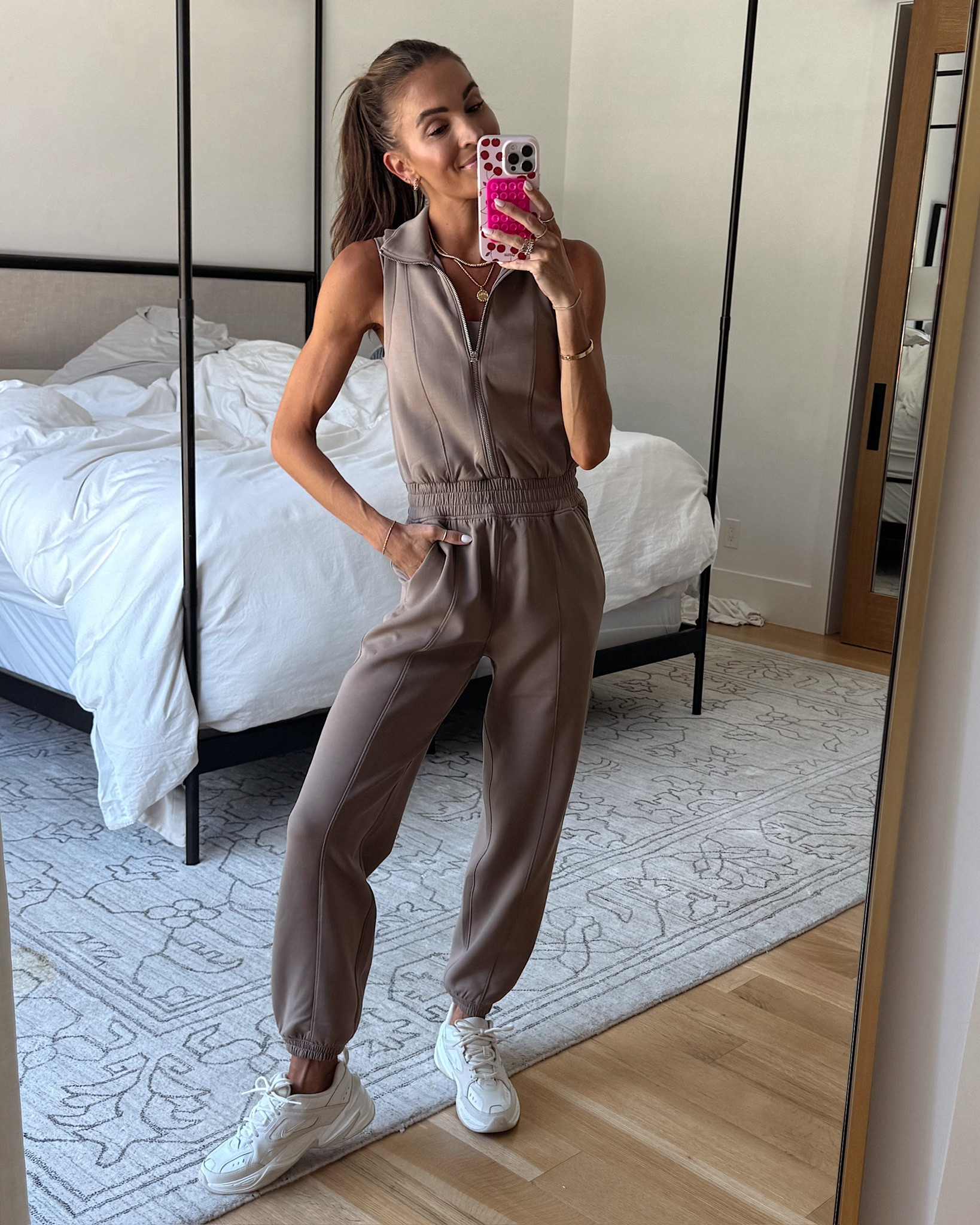 this buttery soft jumpsuit honestly feel like pajamas!🙌🏻 use code AFLAUREN for 15% off 🤎

#LTKSaleAlert