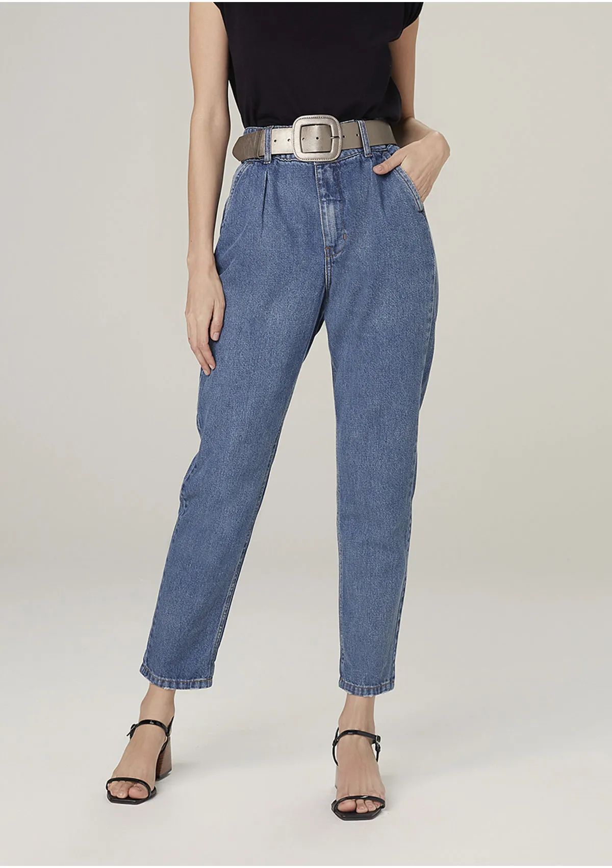 Calça Mom Jeans Em Algodão Cintura Alta - Azul - DZARM | Moda Jeanswear | DzarmHering (BR)