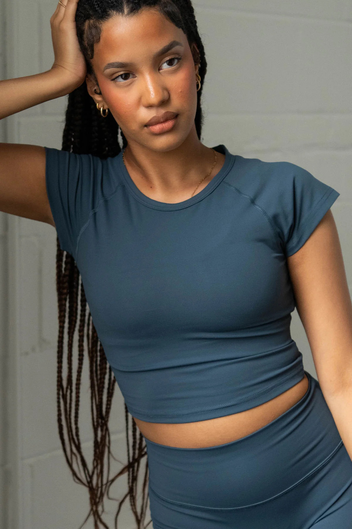 CLASSIC FIT CROPPED TEE - STONE | Azur Fit