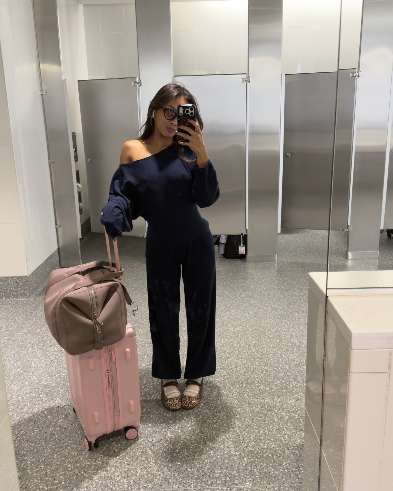 Airport OOTD ✈️

airport outfit, loungewear, comfortable outfit, cozy outfit, travel outfit, matching set, luggage, carry-on ￼

#LTKTravel #LTKPetite #LTKootd