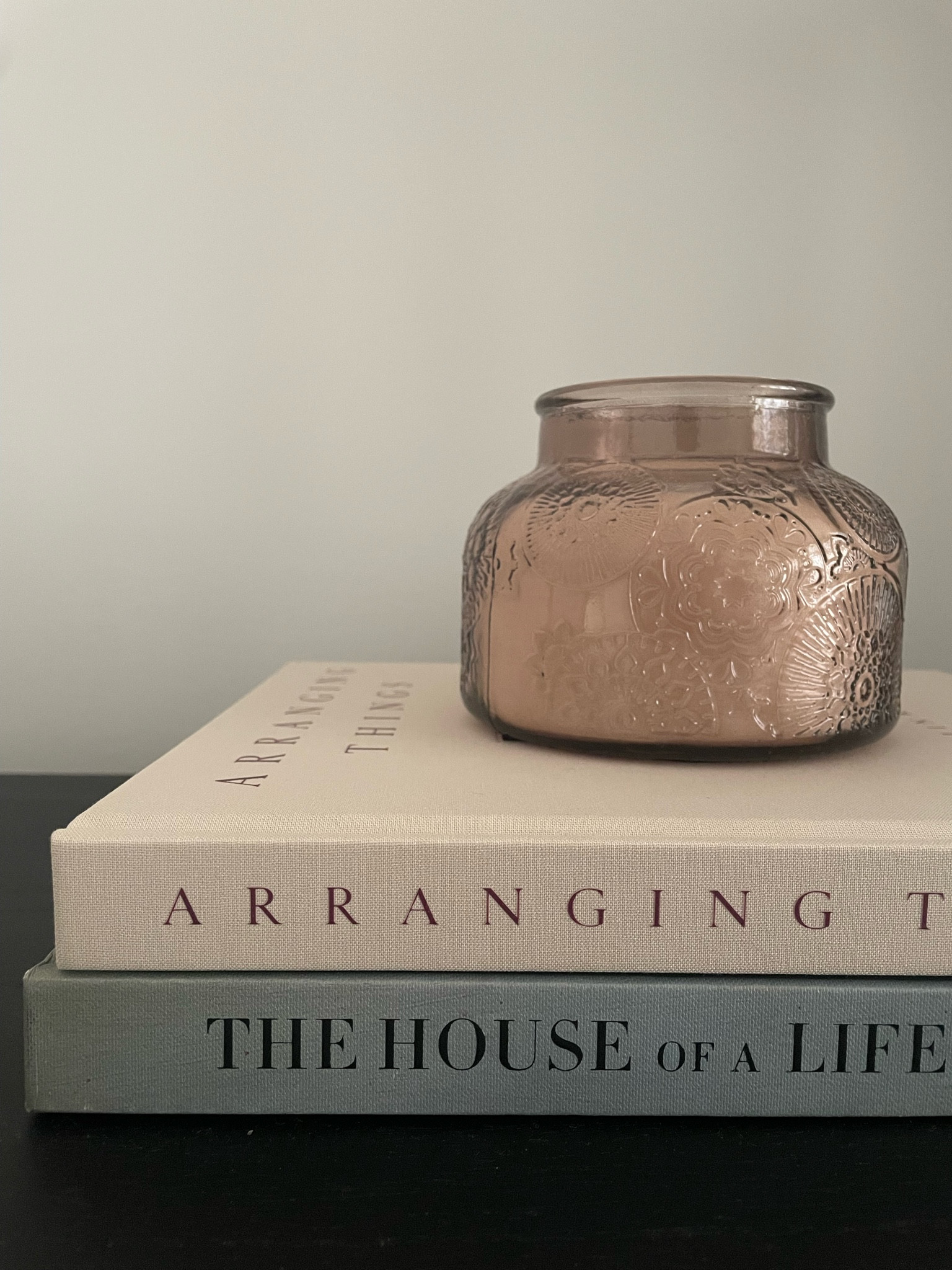 Tabletop books. Neutral home. Home accessories. Interior design. Amazon books. Nightstand styling.  Coffee table styling. 


#amazonhome #books #tabletopbooks #kellerandoak 