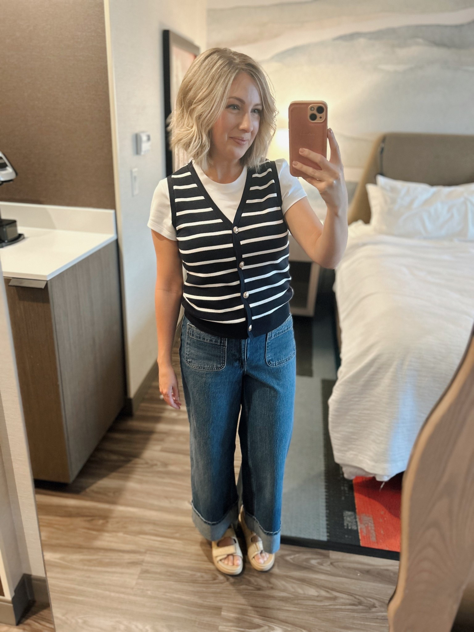 Conference day 3 OOTD 💙

S in T-shirt 
XS button up vest 
4 in denim (should have done size 2) 
Size 4 in sandals 