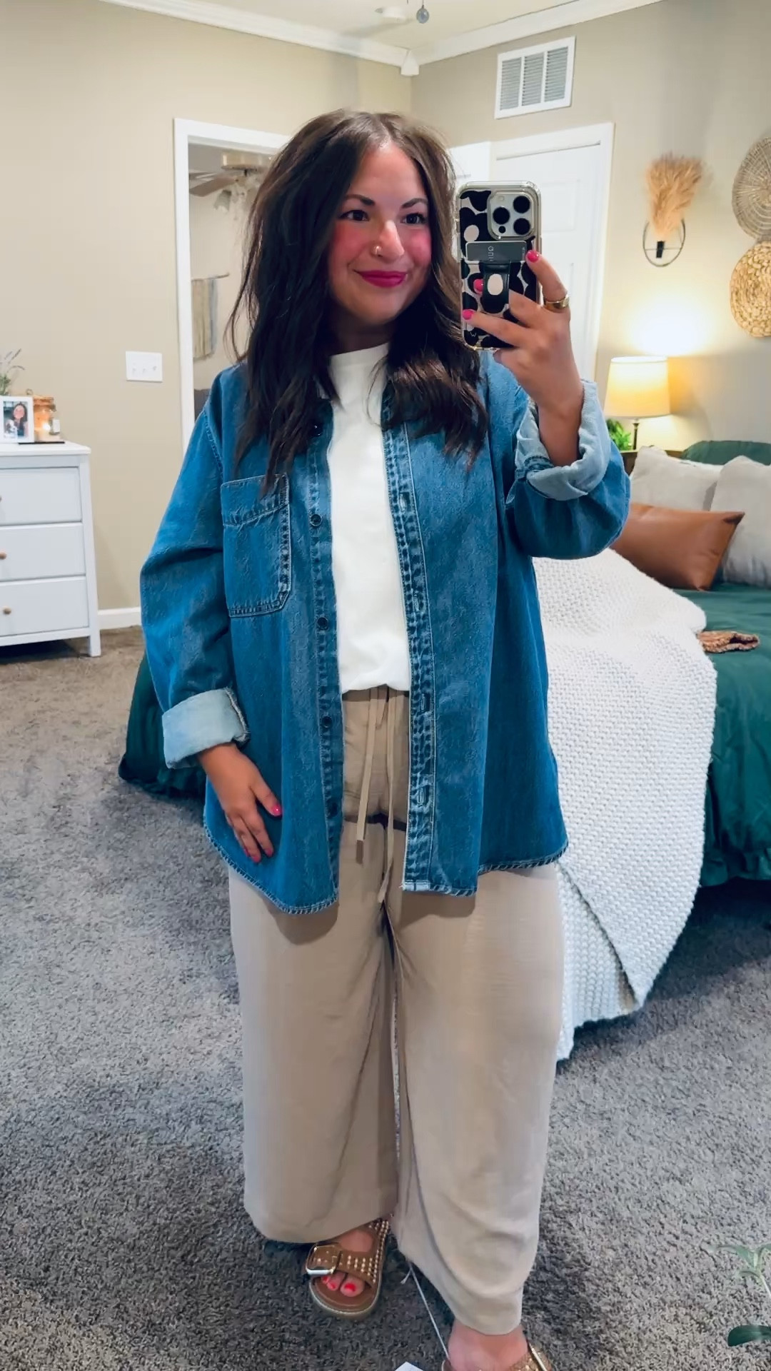 One of my go-to classroom formulas 🤍 Basic pieces + an oversized denim shirt = comfy, easy, and still totally school-ready. It’s the layer I grab on repeat because it goes with everything and makes getting dressed at 6am way simpler 🙌

sandals: fit true to size // wearing a 5
pants: fit small // sized up to an XL
bubble tee: fits true to size // wearing a large
denim jacket: fits true to size // wearing an XL 

 

#LTKootd #LTKMidsize #LTKWorkwear