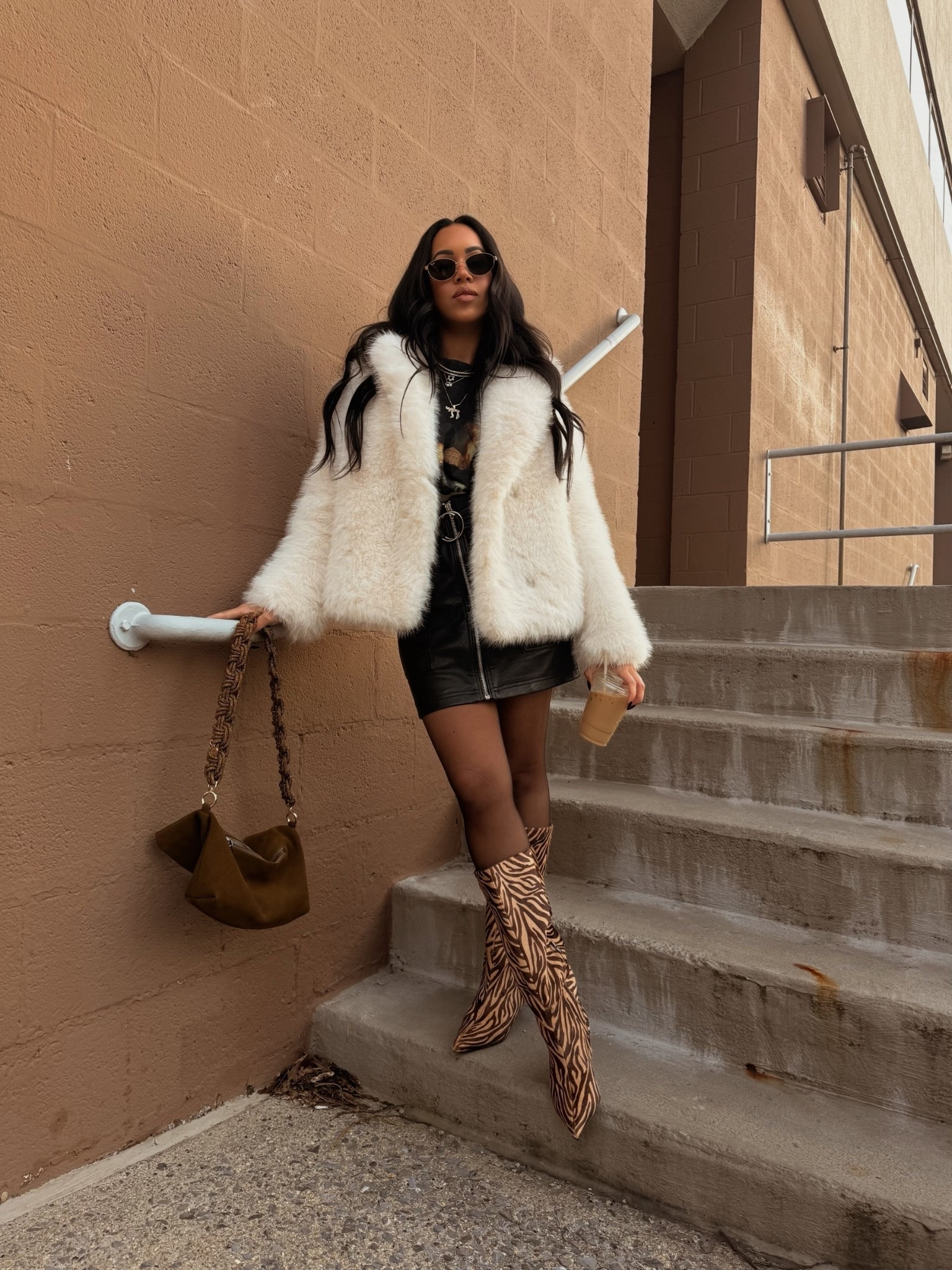 Oversized tee outfit! Grab any oversized tee and you can easily style it up or down. ALSO I am obsessed with this new bag. They have the prettiest removable straps. Already have my eyes on another one...

#LTKootd #LTKPetite #LTKFindsUnder100