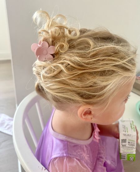 These toddler hair clips are the cutest! I love throwing her hair up in these - quick and easy! 

#LTKstyletip #LTKkids #LTKFind