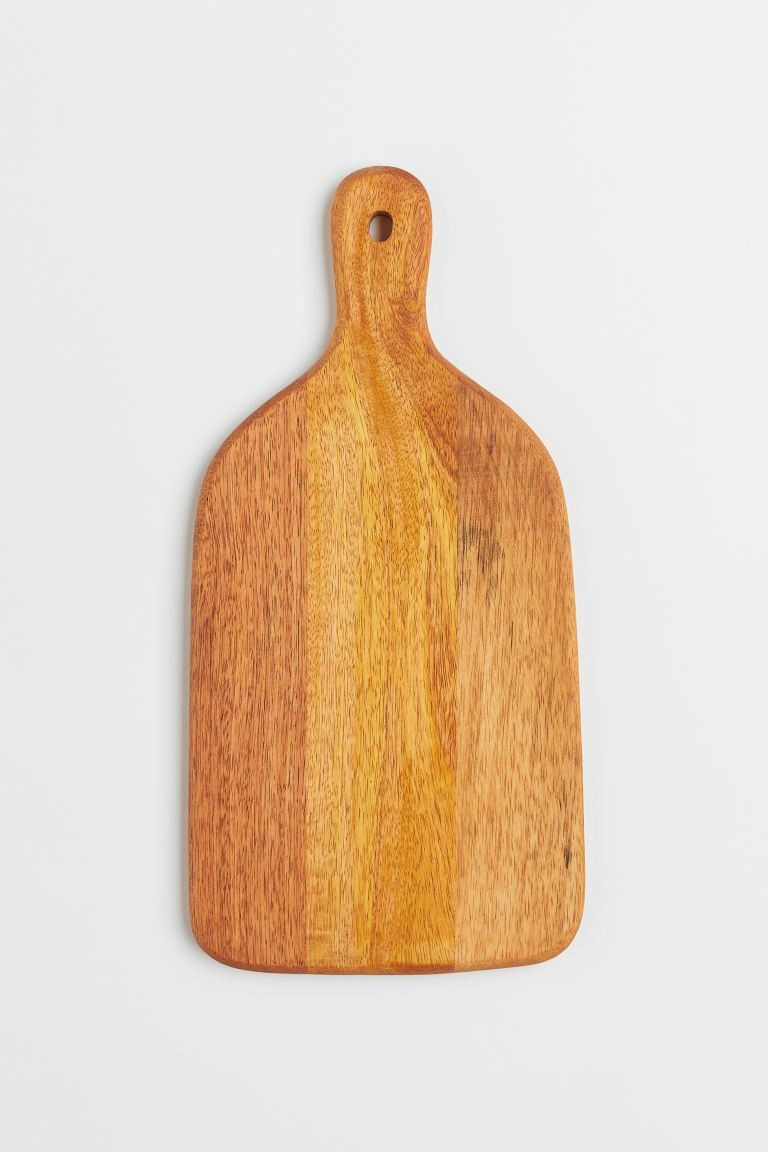 Small wooden chopping board | H&M (UK, MY, IN, SG, PH, TW, HK)