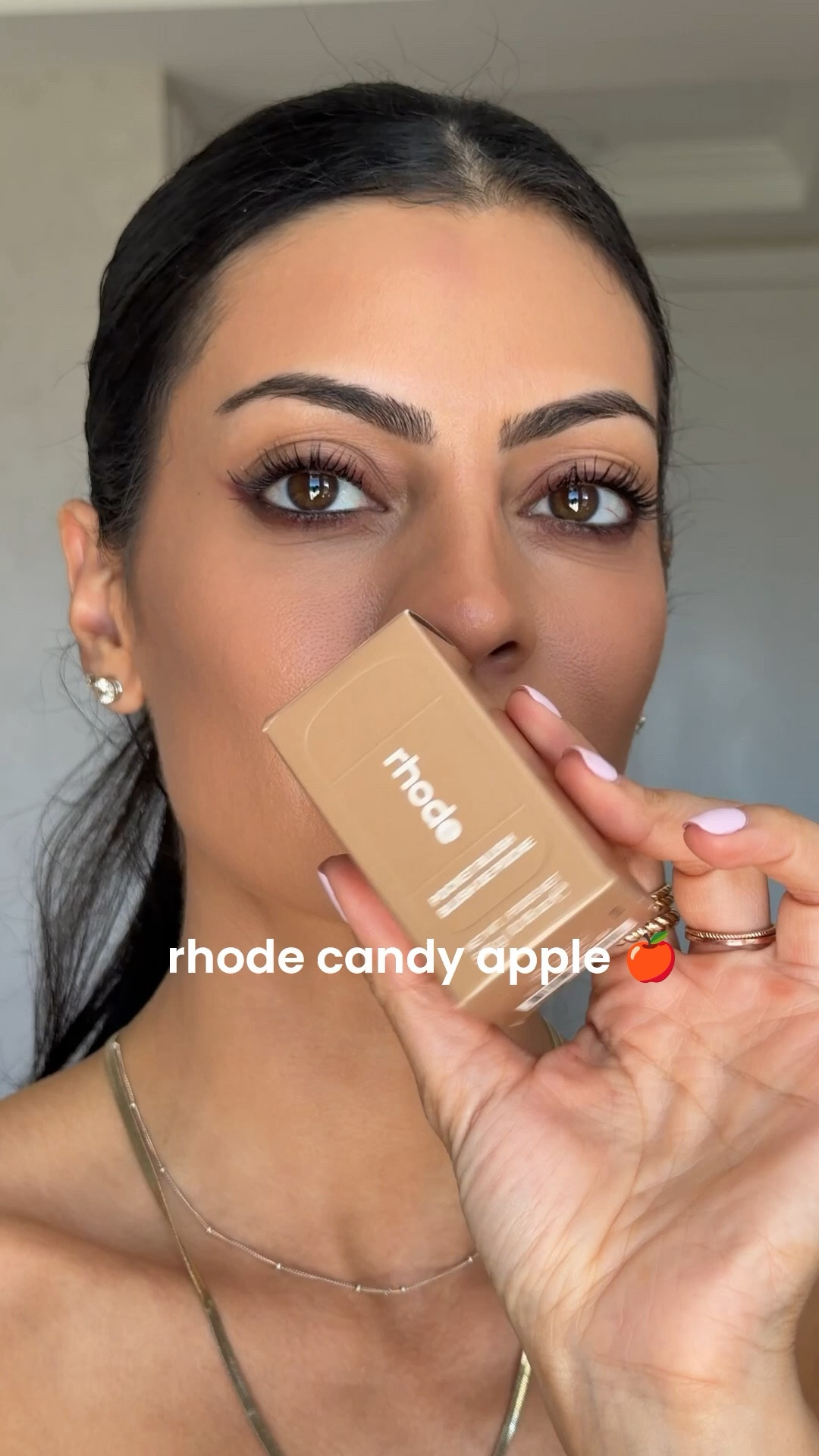 🍎😍

#LTKBeauty #LTKSeasonal #LTKgrwm