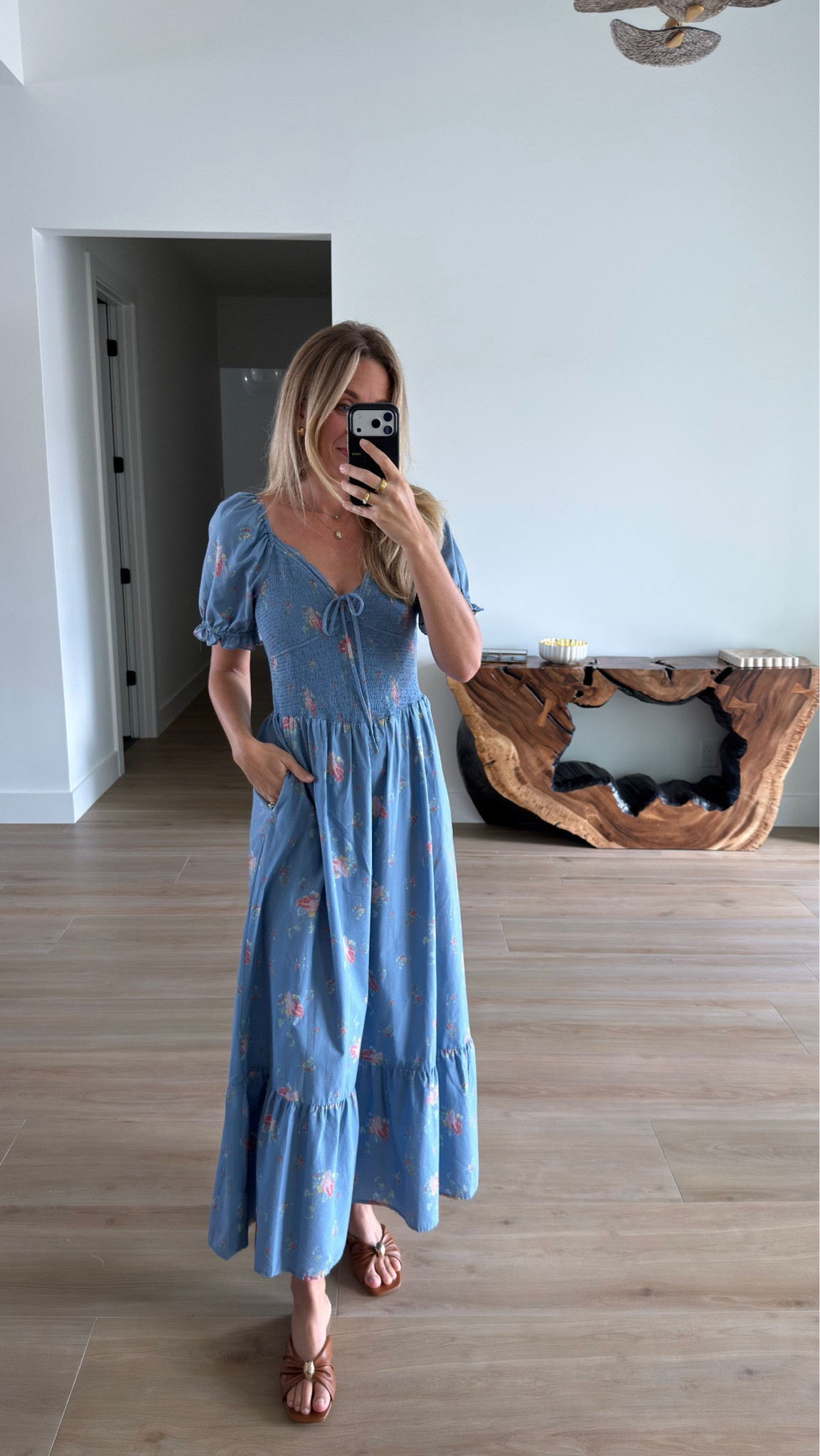 Floral puff short sleeve dresss

#LTKmomlife #LTKSpringSale #LTKootd