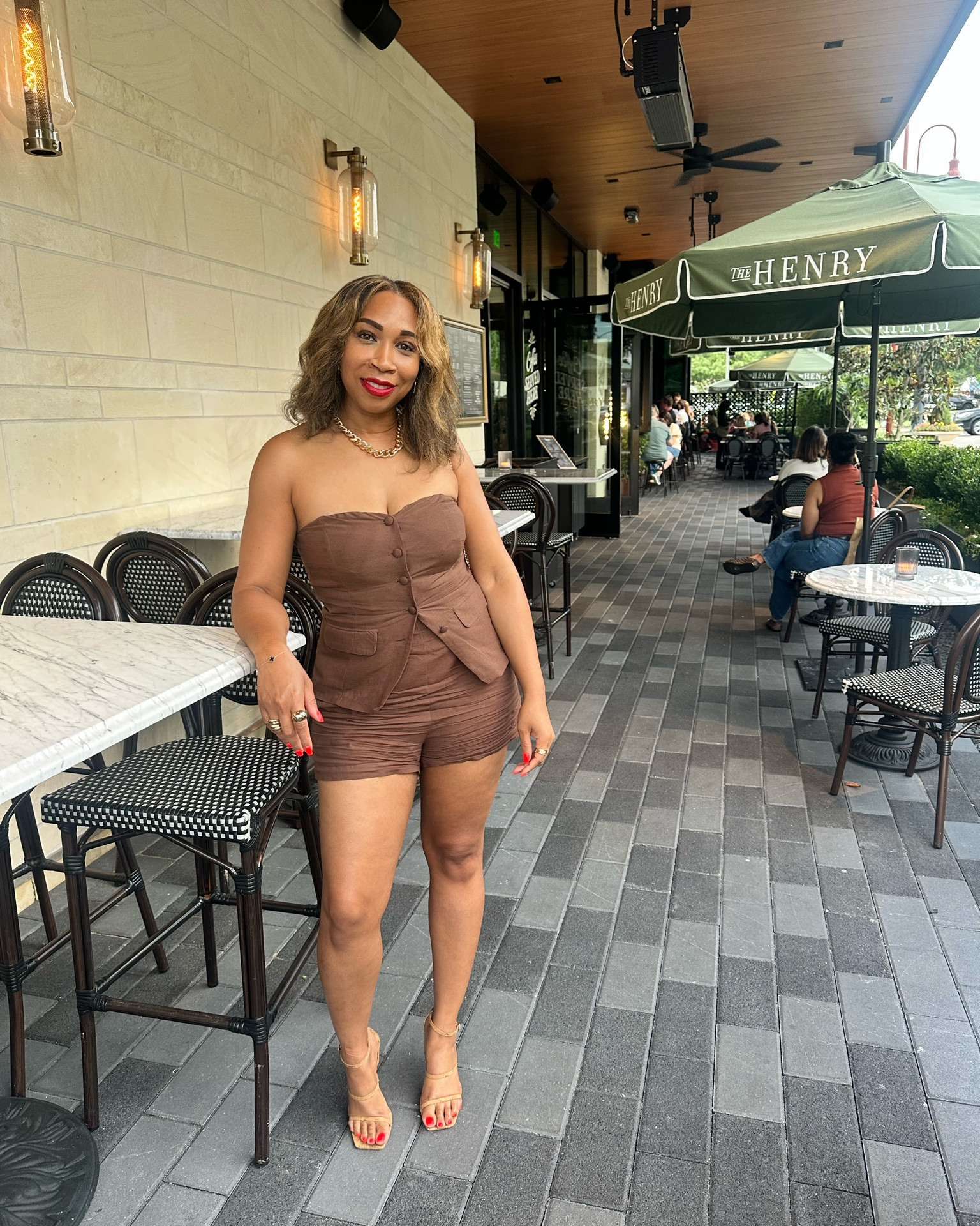 Summertime loading….
Linen short set from @tjmaxx 
Similar sets linked

#ootd #lotd #linen #shortsets 
#linensets #brown #shorts #tubetops #brunchoutfits #datenight #summeroutfits #vacay #vacayoutfits #vacationoutfits #styleinspo #outfitinspo #outfitinspiration #whatiwore #trending

#LTKootd #LTKdayinmylife #LTKgrwm