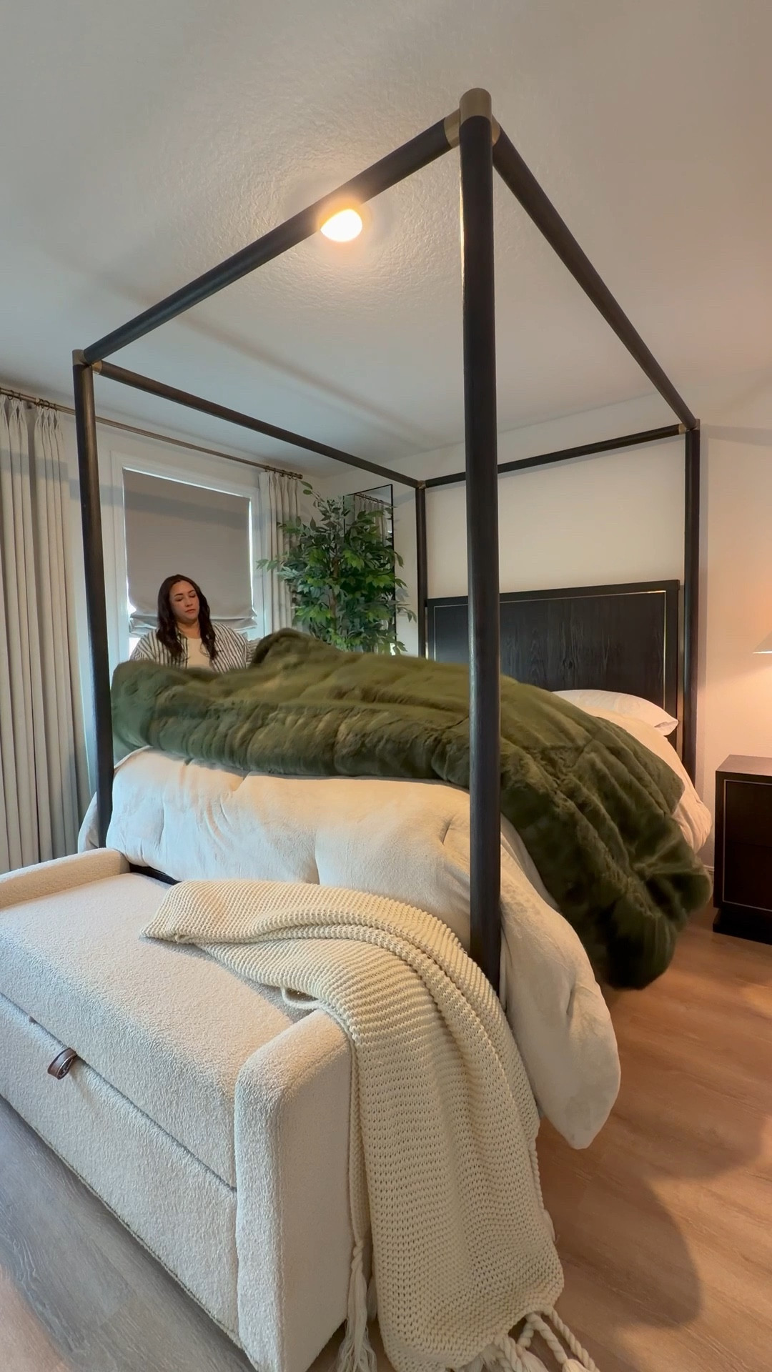 Achieve a cozy bedroom with this lush bedding!! 🫶😍




Bedroom fresh
Bedroom makeover
Bedding
Winter bedding
Christmas bedding
Christmas bedroom
Bedroom decor
Warm bedding



#LTKSaleAlert #LTKHome #LTKHoliday