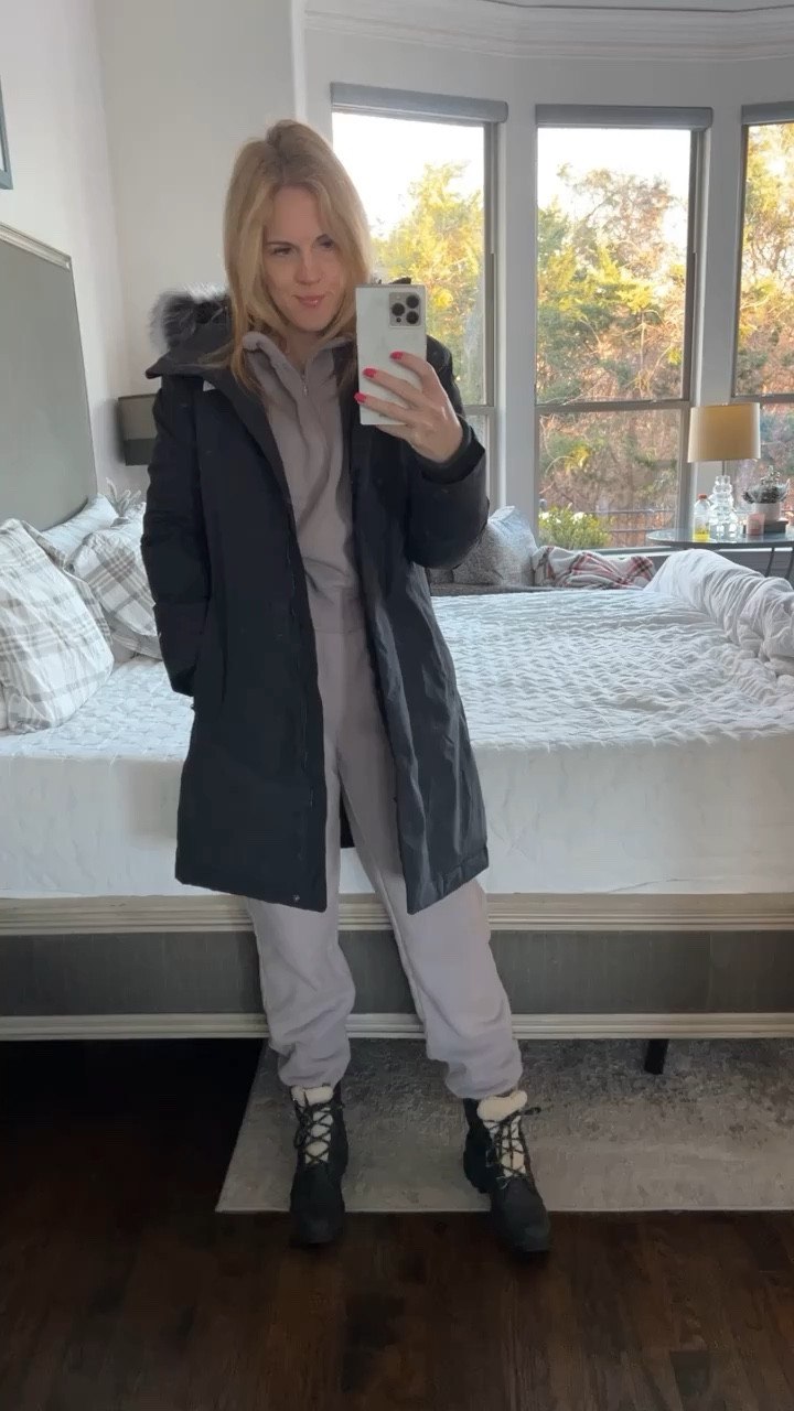 Causal winter look 
North face parka coat 
Long coat 
Lounge look 
Two piece matching set 
Abercrombie set 
Sweatpants 
Sweatshirt 


#LTKfindsunder50 #LTKsalealert #LTKfindsunder100