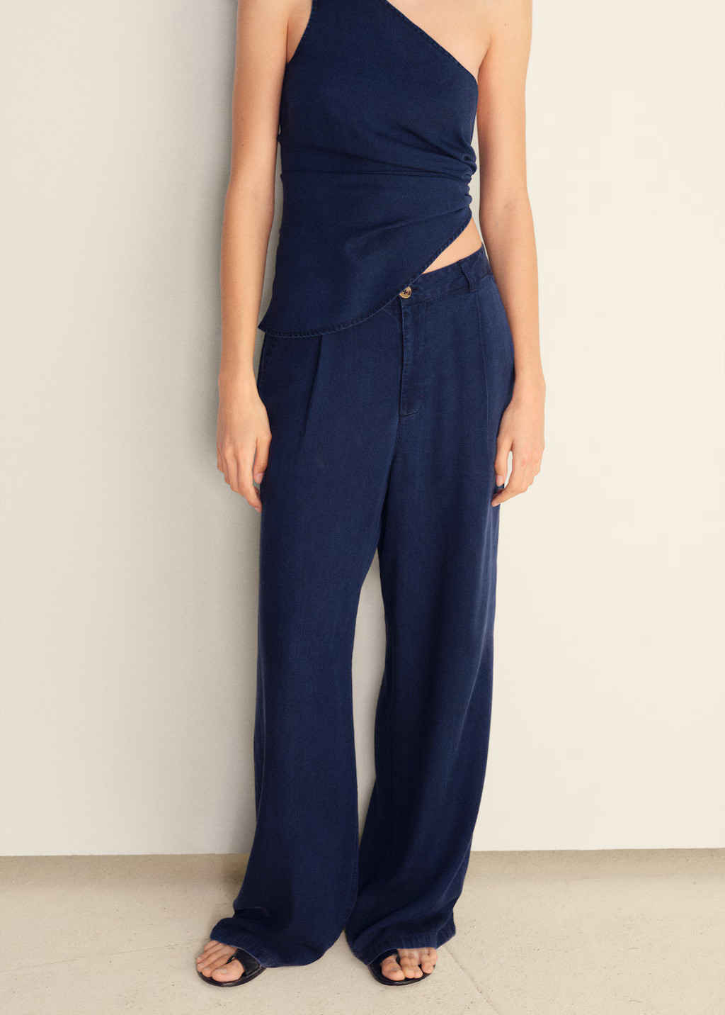 Wideleg-Hose aus Lyocell mit Bundfalten - Damen | MANGO Deutschland | Mango EU