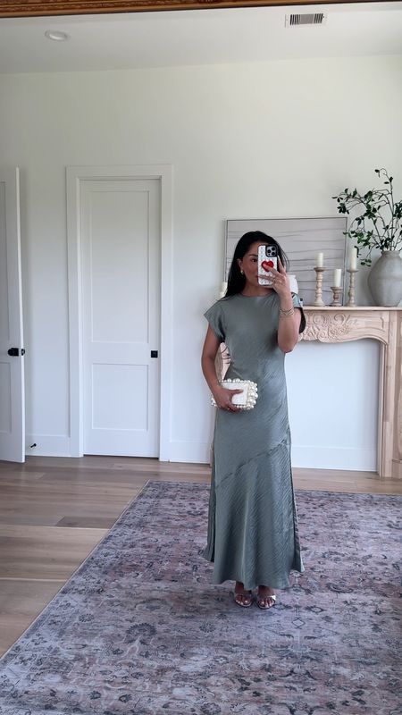 Abercrombie Sale - The perfect wedding guest dress! Satin maxi dress. 

- 20%-off ALL DRESSES + 15%-off almost everything else
- Use stackable code: DRESSFEST for an additional 15% off 

Size: XS for reference 

#LTKWedding #LTKStyleTip #LTKSaleAlert

#LTKStyleTip #LTKSaleAlert #LTKWedding