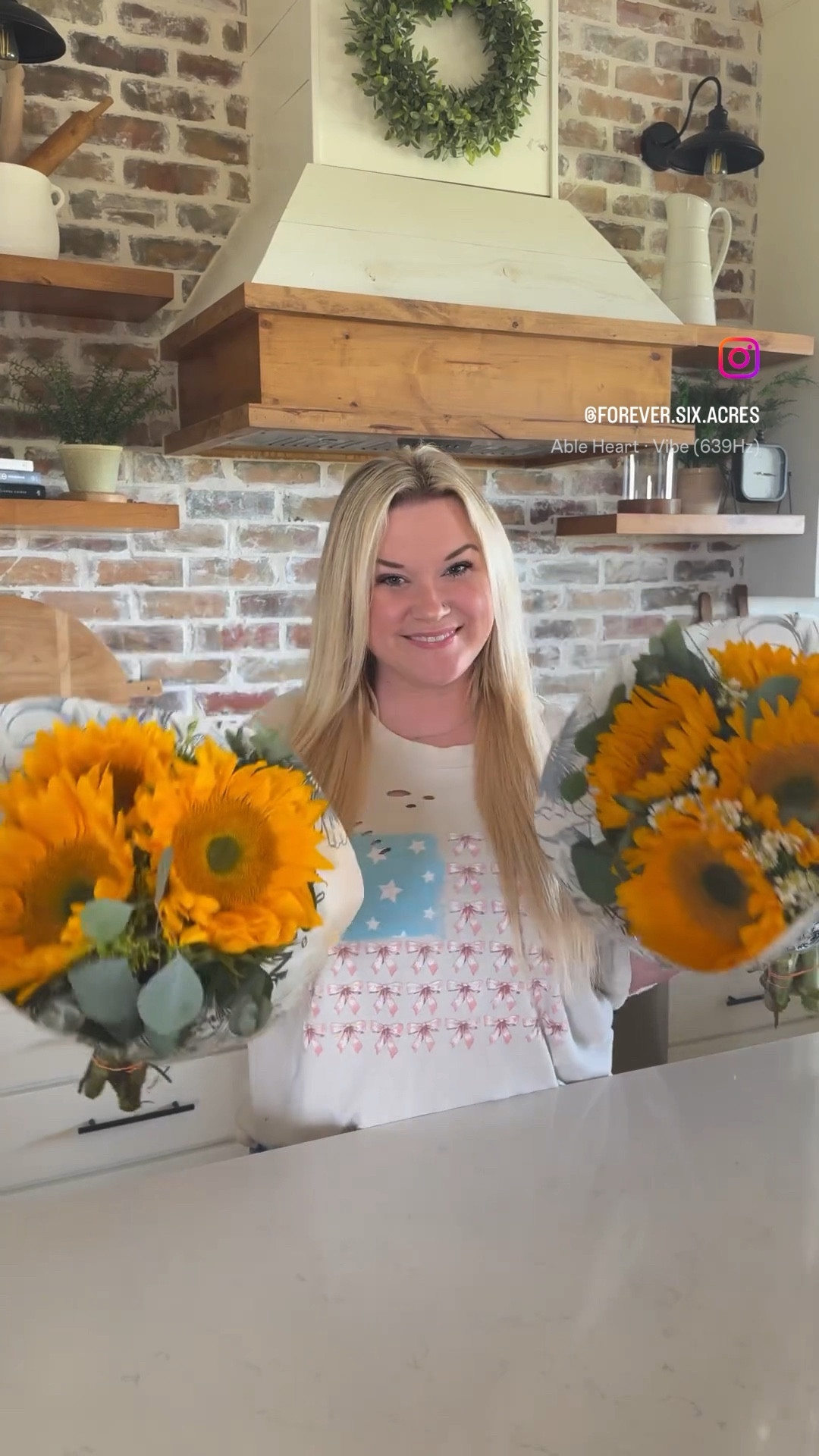 Forth of July shirt, graphic tee, shorts, American Eagle , summer, Kendra Scott, flag, farmhouse 


I usually wear a medium/ large, for The Post, I sized down in this shirt to a small , I got the medium large and it swallowed me! Even sizing down it still fits oversized! 

#LTKSeasonal #LTKMidsize #LTKHome