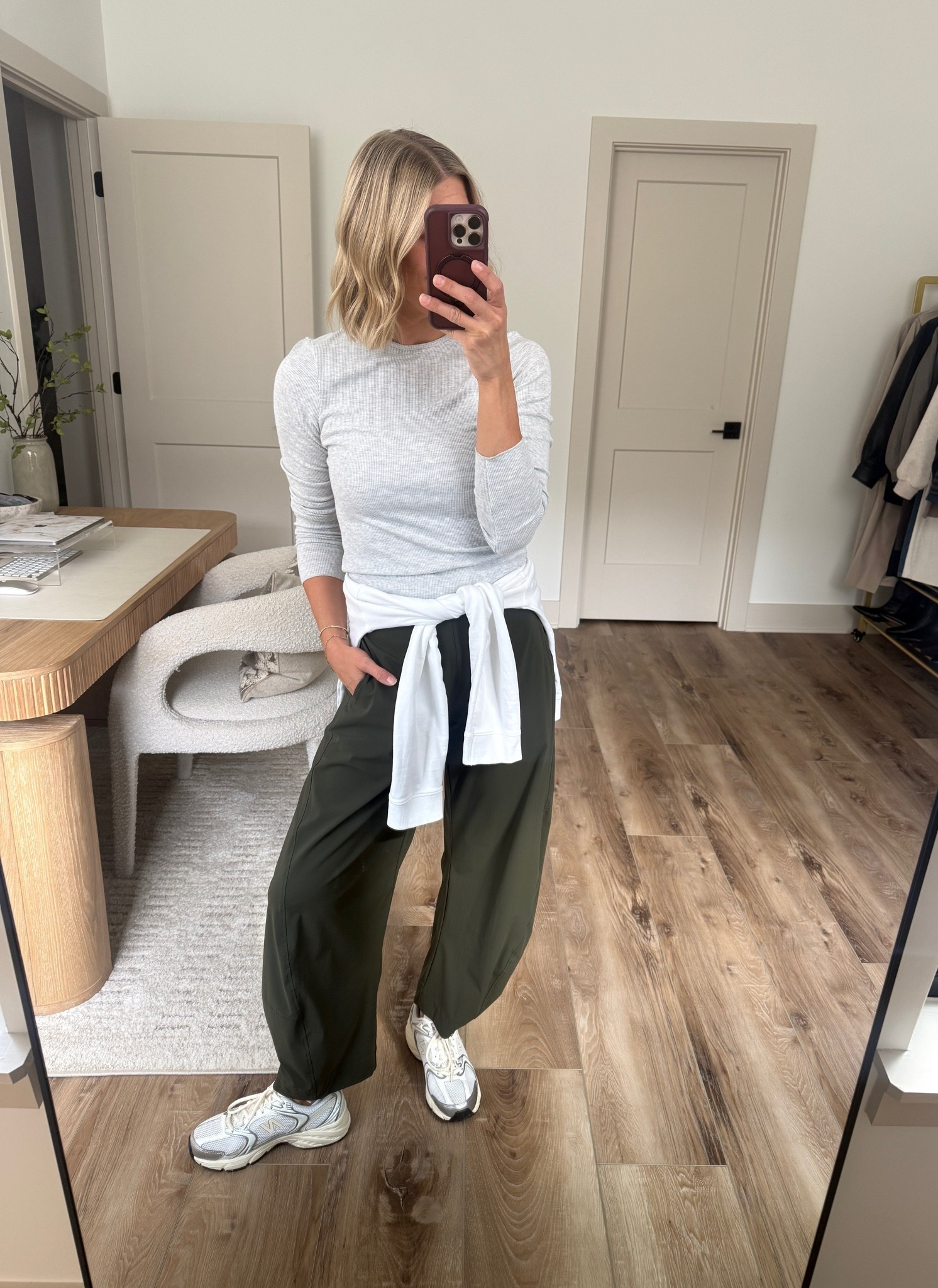 Wearing 4/reg pants (size up one), small long sleeve, medium sweatshirt, sneakers tts