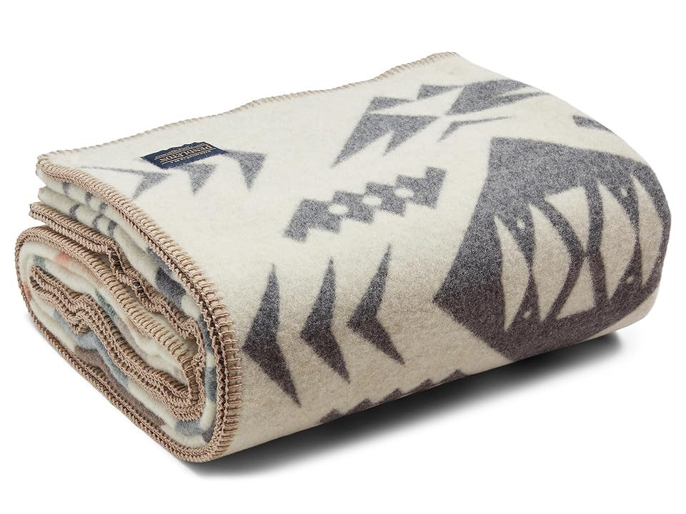 Pendleton Crown of the Continent Blanket (Agate Beach) Blankets | Zappos