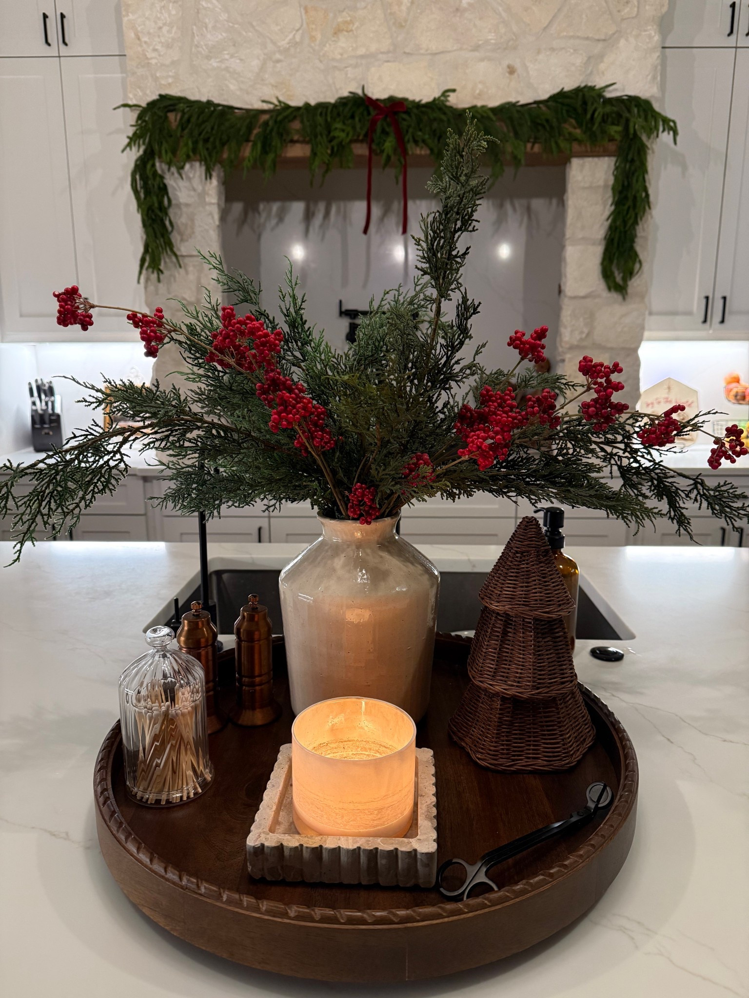 Christmas centerpiece 🎄🎅🏼 

#LTKSeasonal #LTKHome #LTKHoliday