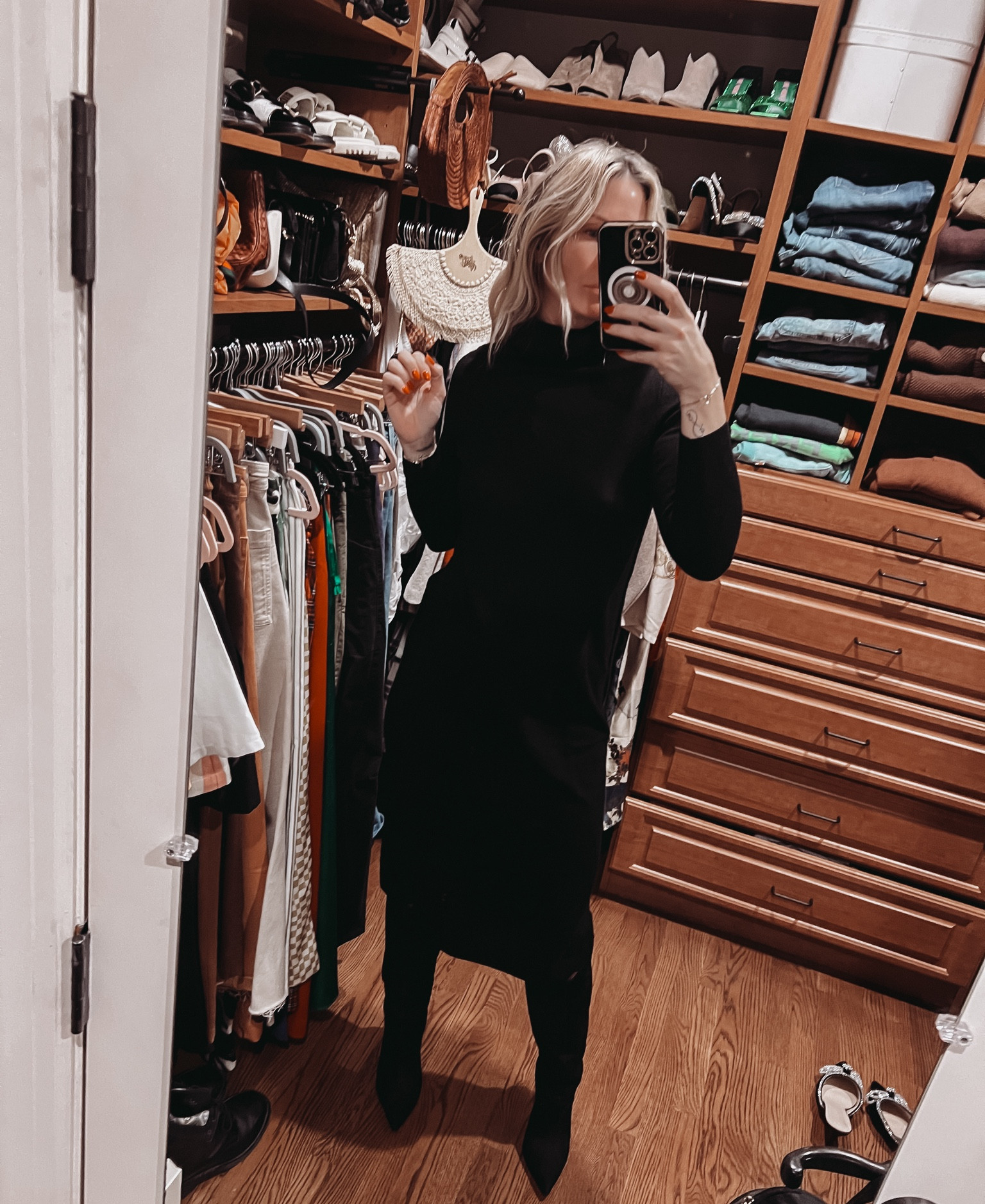 In love with this #cashmere sweater dress. Still on sale! Fitted. True to size. Fits snug and is so soft and so flattering. I’m wearing the small. For a looser look size up 

#LTKstyletip #LTKsalealert