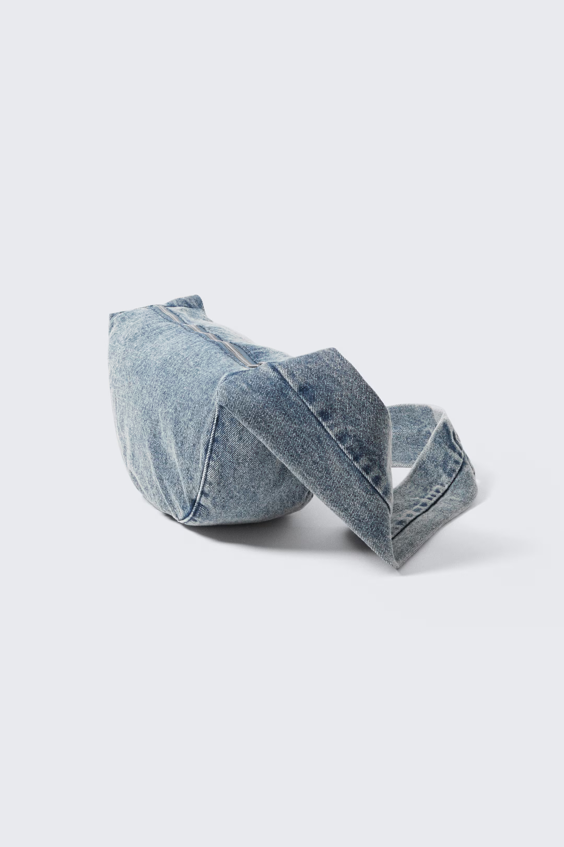 Small Denim Crossbody Bag - Blue - Ladies | H&M GB | H&M (UK, MY, IN, SG, PH, TW, HK)