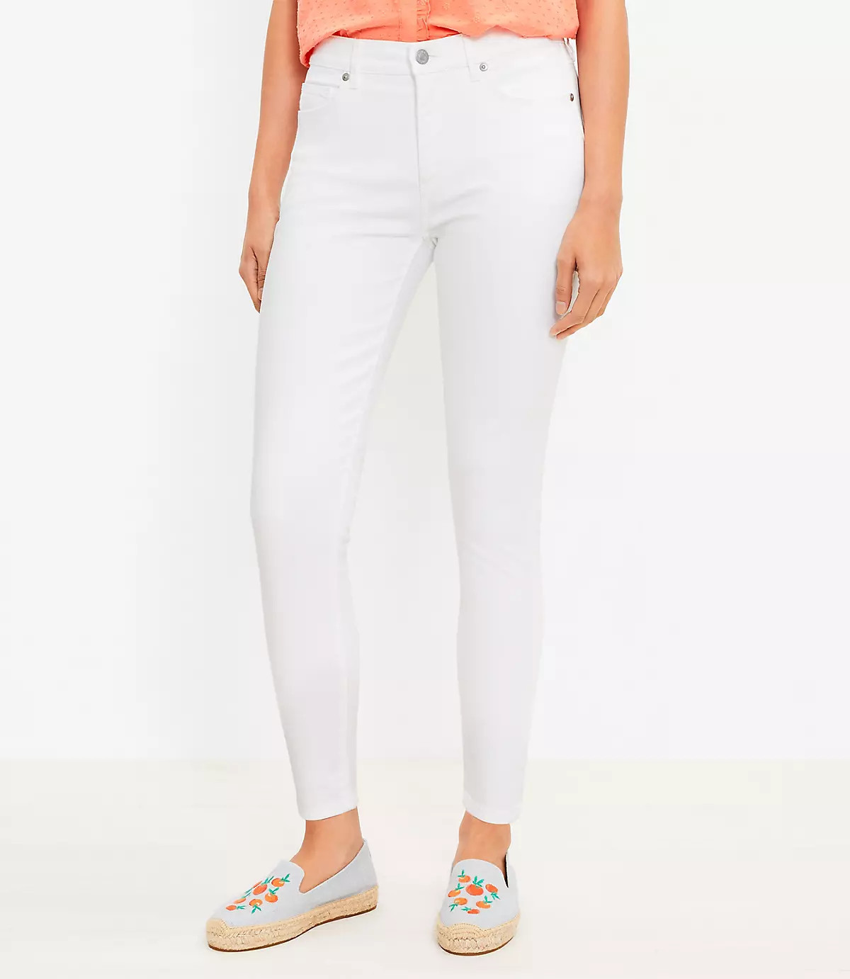 Curvy Mid Rise Skinny Jeans in White | LOFT