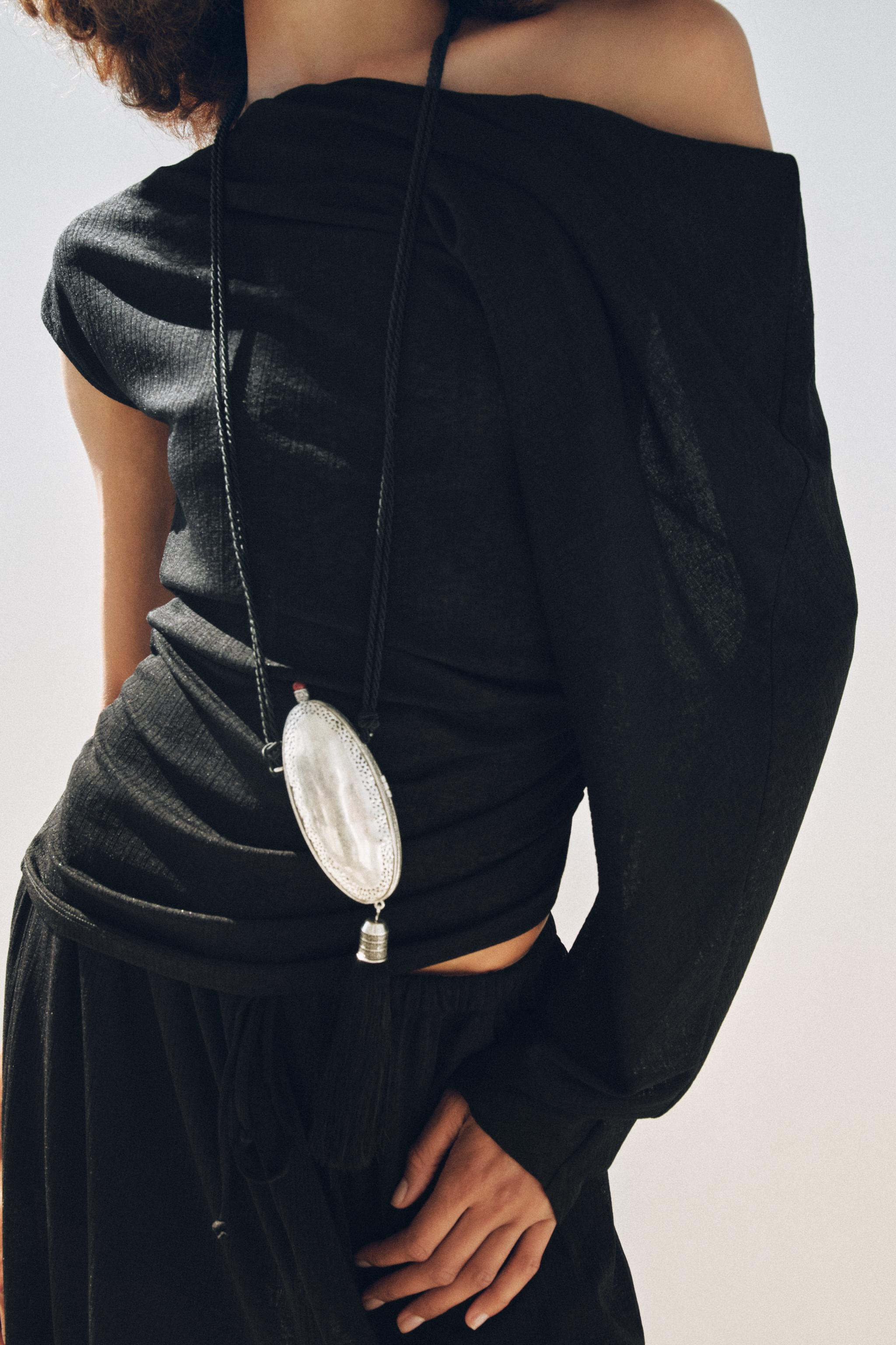 CORD NECKLACE WITH STONE LOCKET | Zara US