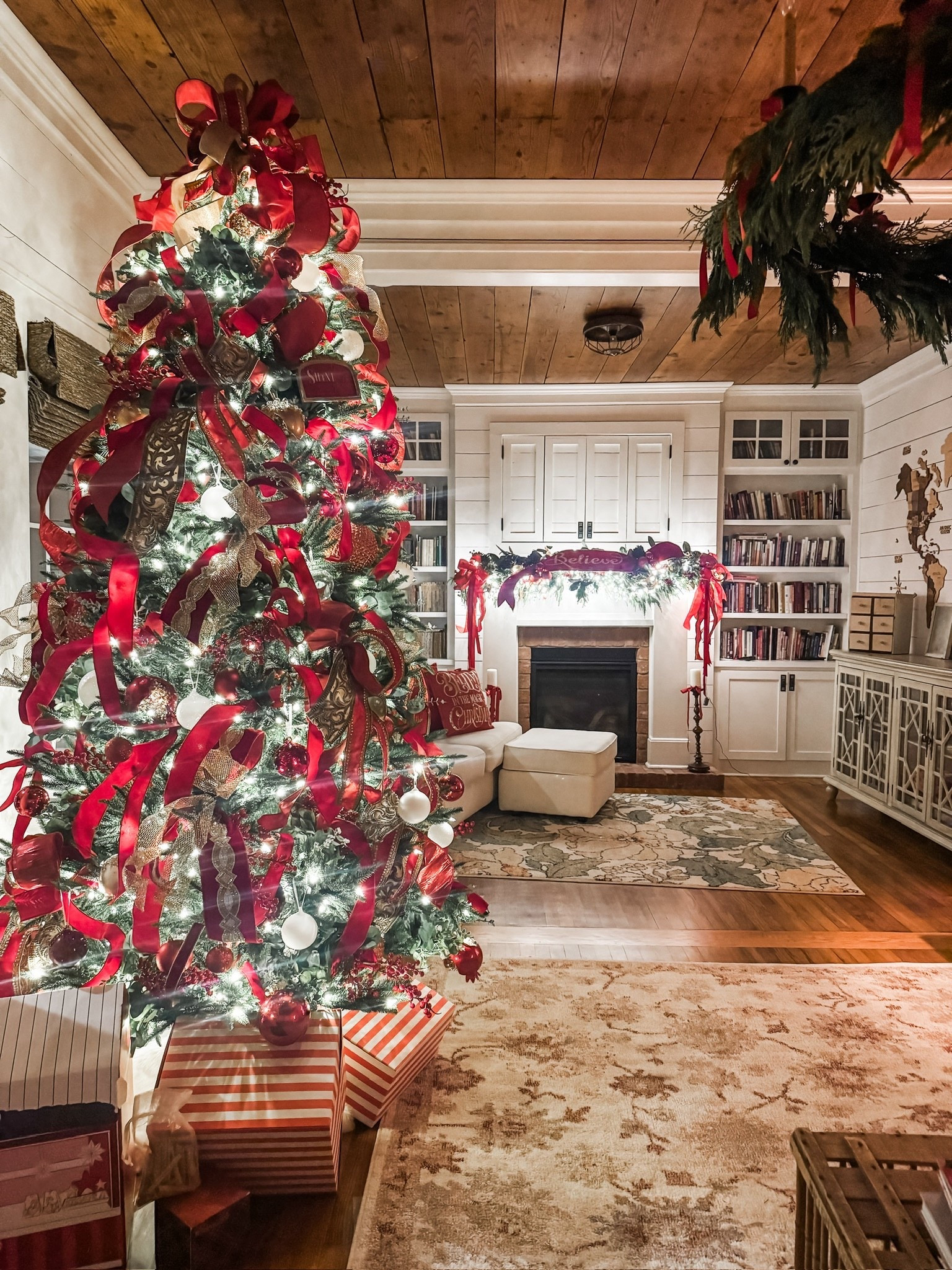 How my living room is decorated for Christmas!

Amazon, Amazon home, Amazon home decor, seasonal home, seasonal home decor, holiday home decor, holiday home decor inspo, Christmas, Christmas decor, Christmas home decor, gift guide, gift ideas, Christmas trees




#LTKCyberWeek #LTKHome #LTKHoliday