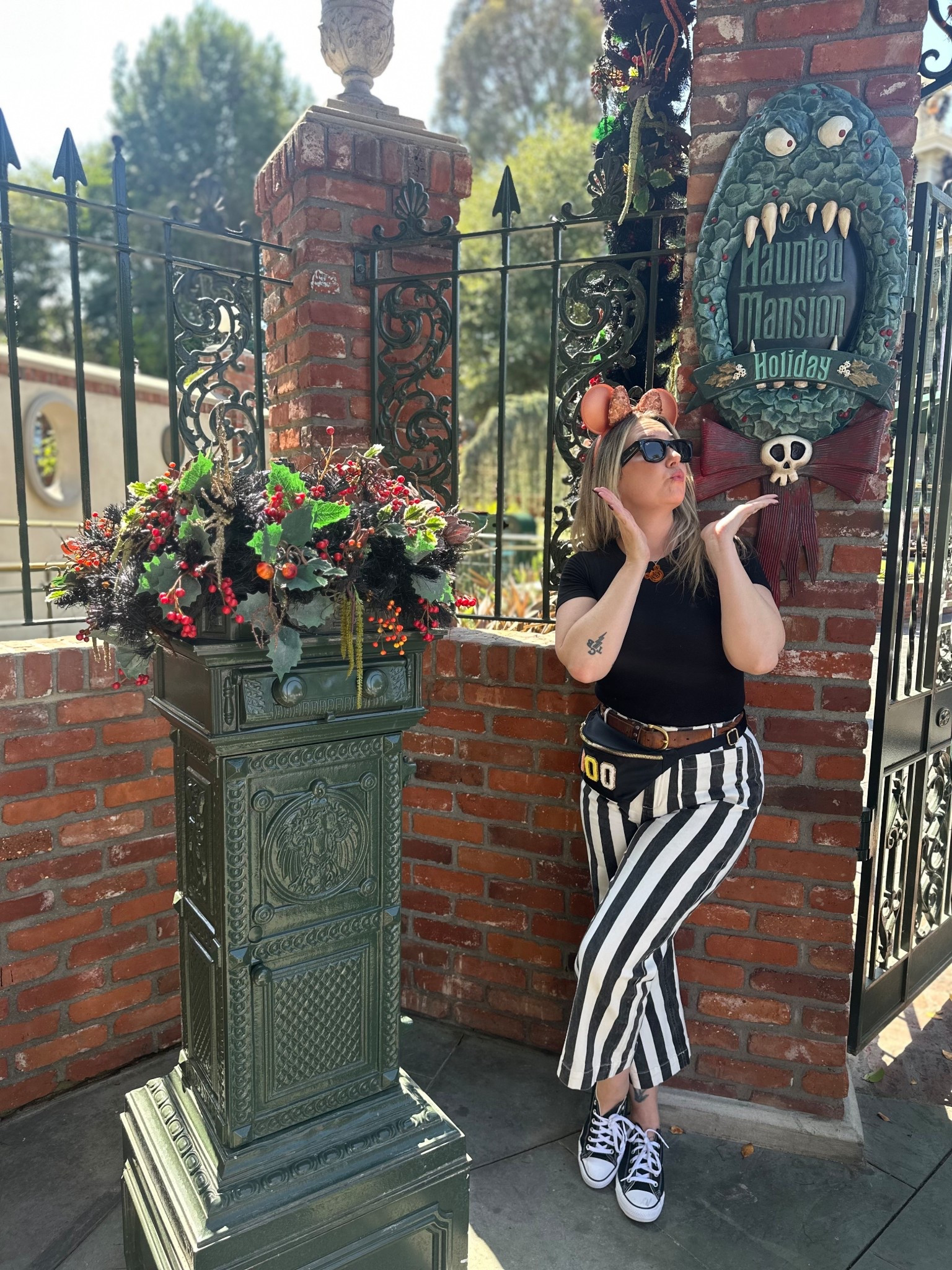 2025 Halloween Inspiration 

#LTKStyleTip #LTKFindsUnder50 #LTKSeasonal