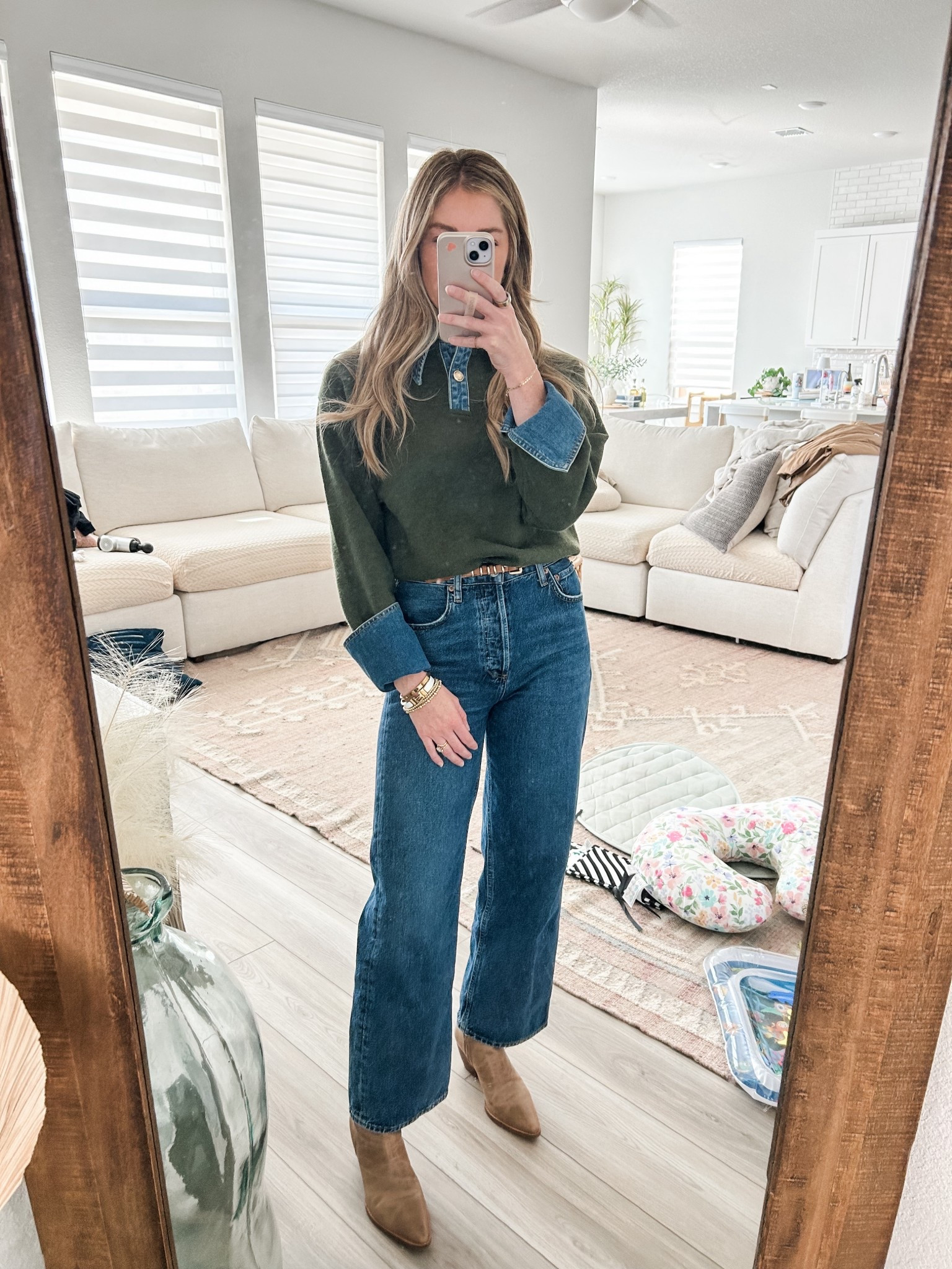 size xs in sweater 

#LTKFindsUnder100 #LTKmomlife #LTKootd