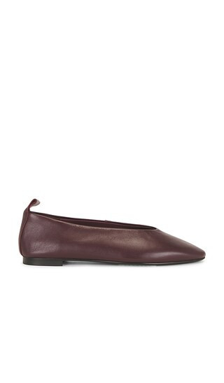 Steve Madden Swanky Flat in Burgundy. - size 6.5 | Revolve Clothing (Global)