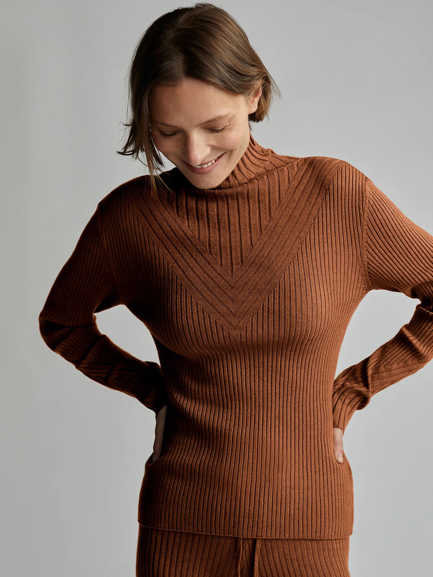 Esme Rib Roll Neck Top | Varley USA