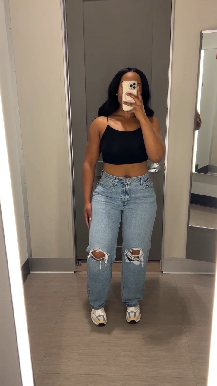 Target Jeans 👖 
Mid-Rise 90’s Baggy 🤝🏾

#LTKVideo #LTKfindsunder50 #LTKstyletip