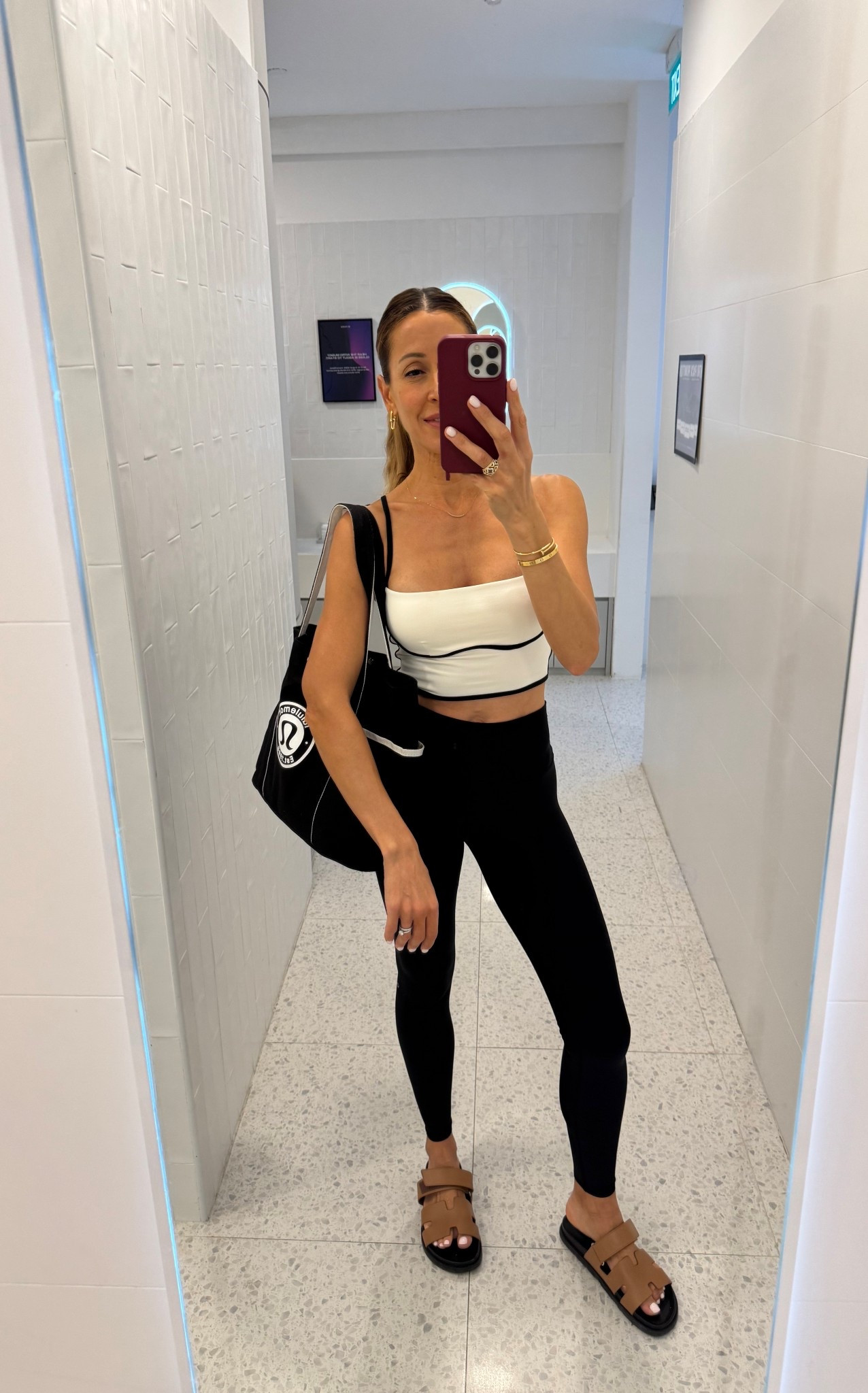 New season fitness sets @aloyoga 
@alo 🖤🤍🖤🤍

#LTKfitness