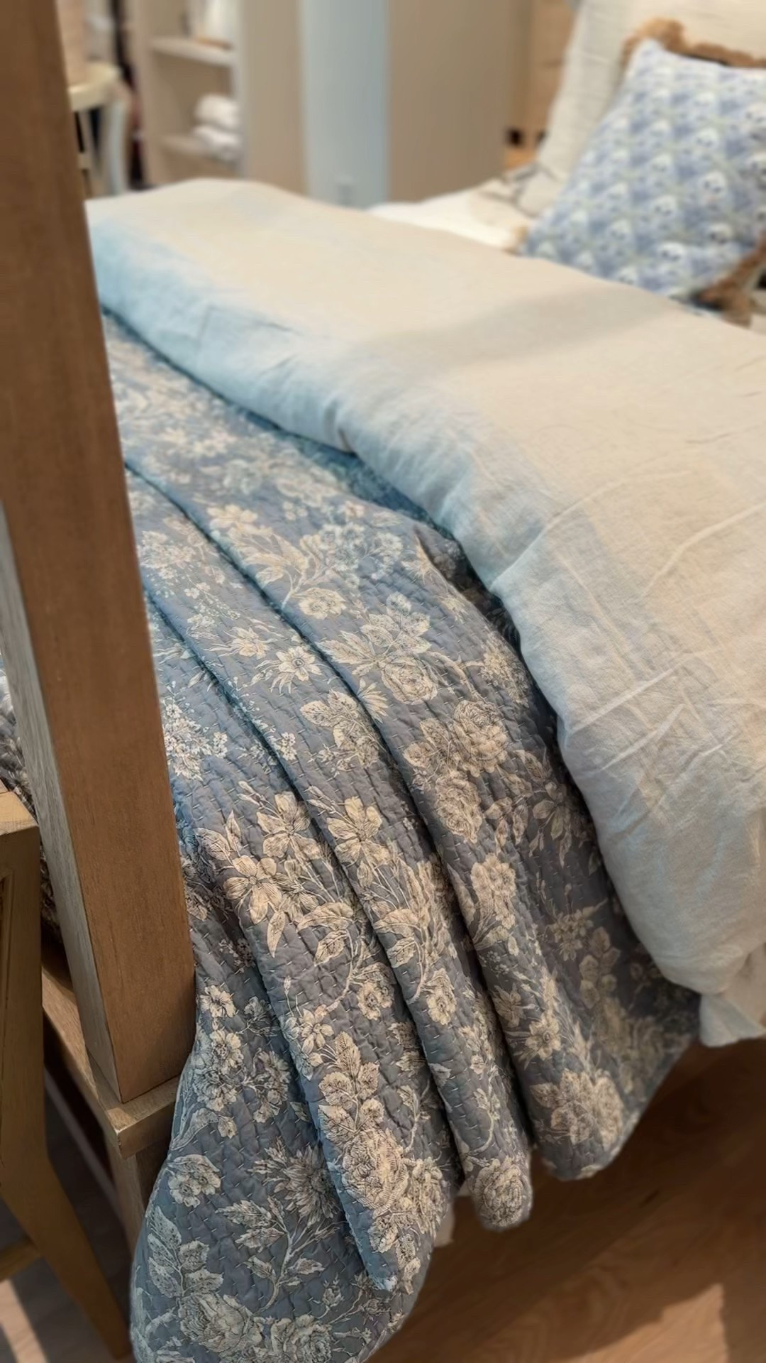 Consider me obsessed with this new bedding 💙

#LTKHome #LTKU #LTKFindsUnder100