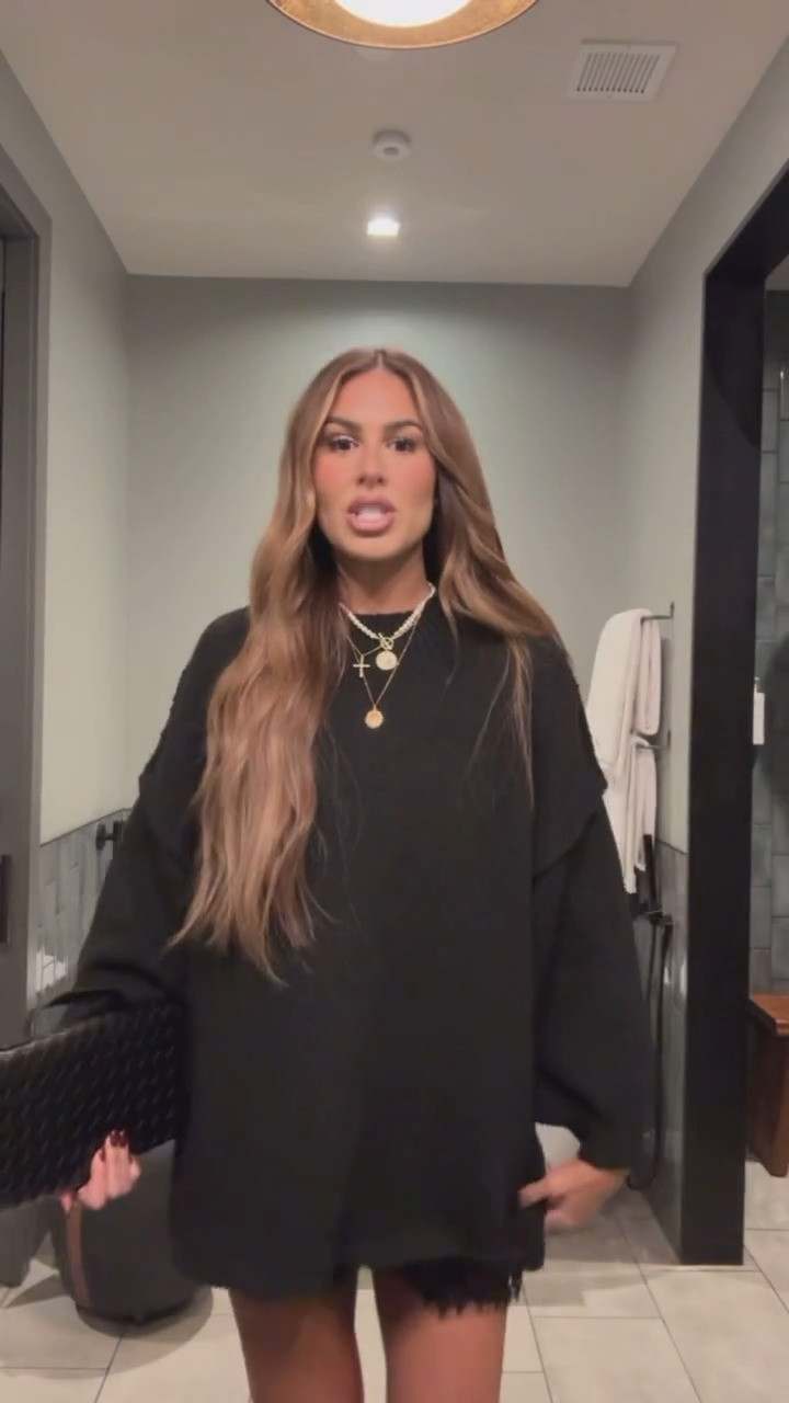 the cutest shorts and can be paired with so much! wearing a small 🖤 

 