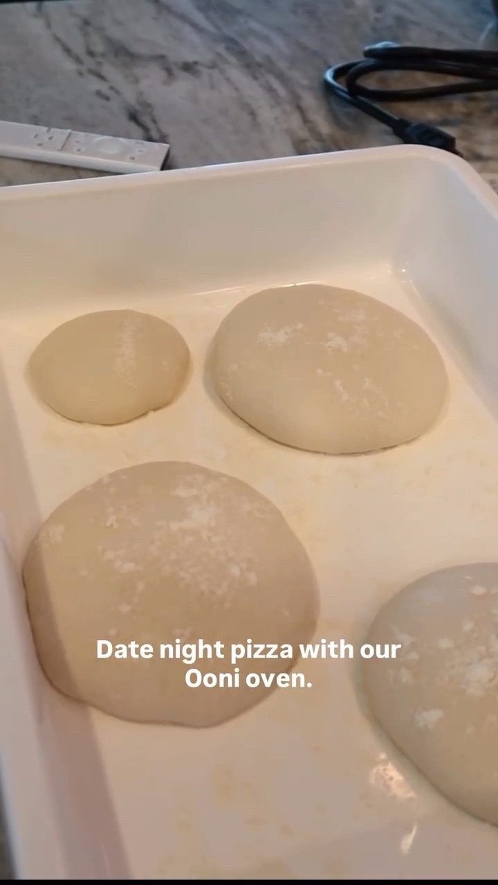 Who needs takeout when you can experiment with pizza at home? 😆🍕 been testing out every week and not mad about it! @oonihq