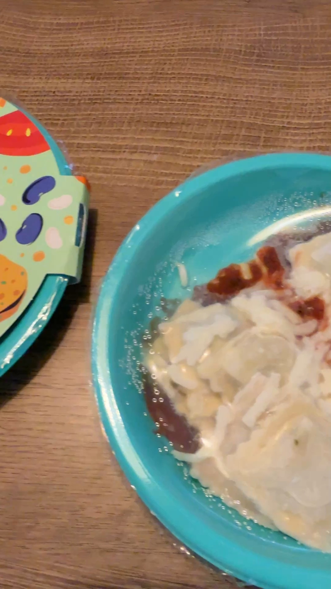 Tonight’s chaos coordinator dinner = @Little Spoon  Meals 🙌⚽️
Both kids have soccer practice tonight, so having something quick, easy, and actually good is saving me. No stress, no drive-thru, just dinner handled while we run from field to field 🧃🥅✨

Busy sports nights = officially sponsored by Little Spoon Meals in this house 😂