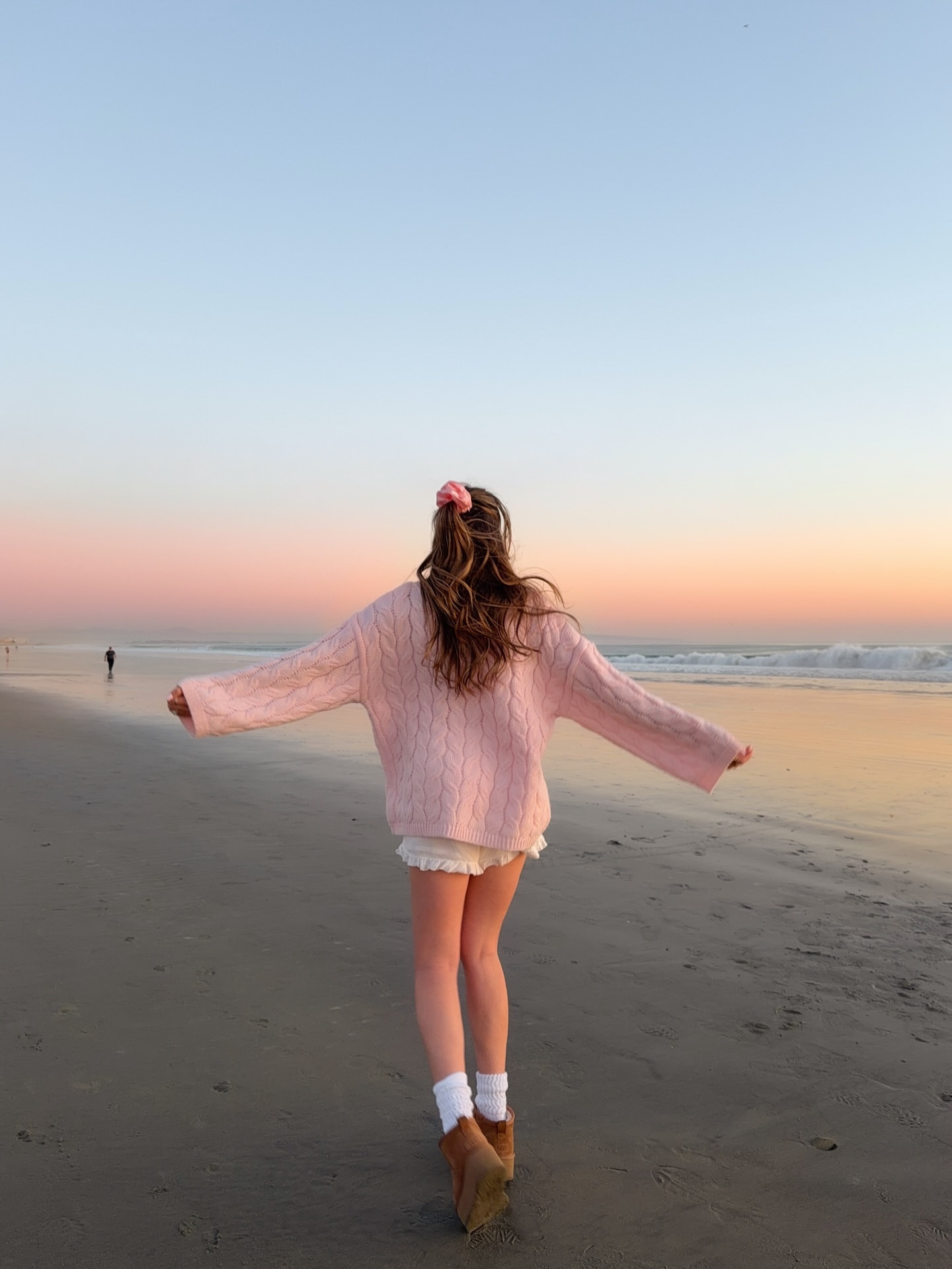 update: the perfect day exists and it ends with a beach sunset 🌊💕☀️🌴🩵🌅