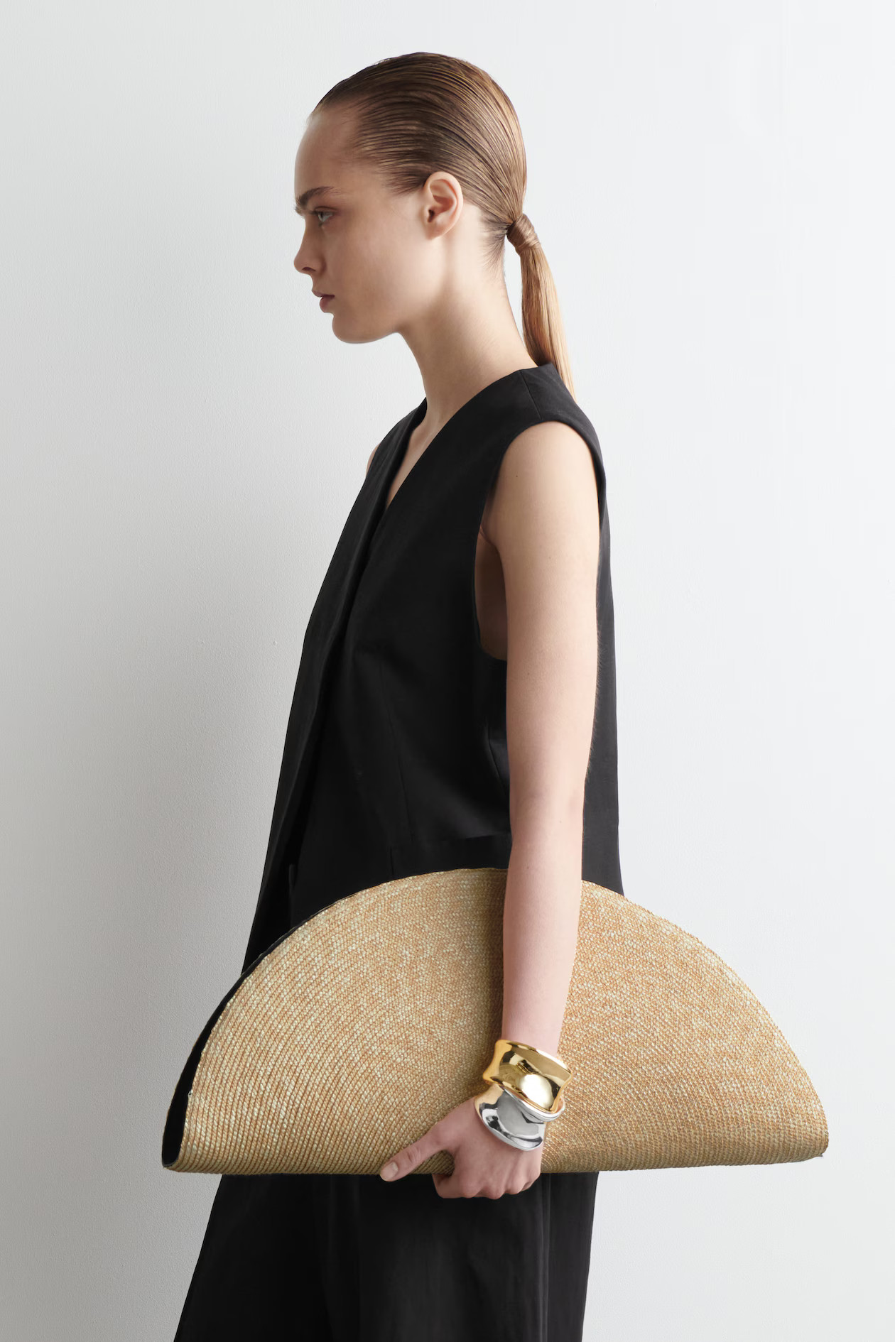 OVERSIZED SOLEIL CLUTCH BAG - STRAW - BEIGE | COS UK