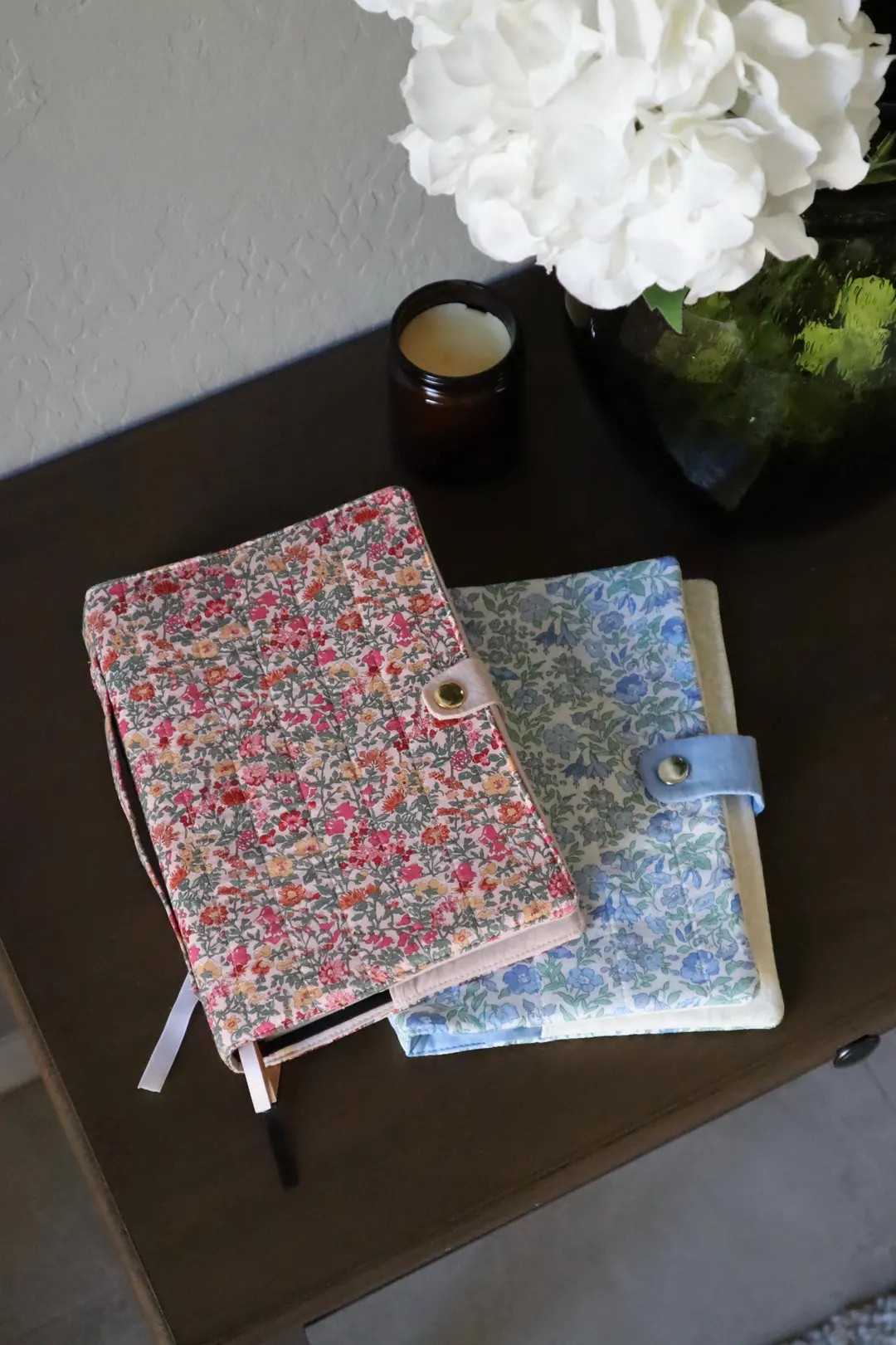 Custom Quilted Bible Cover - Handmade to Your Bible's Measurements - Two Floral Fabric Options | Etsy (Global)