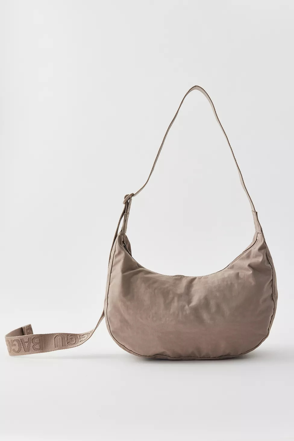 BAGGU Medium Nylon Crescent Bag | Urban Outfitters (US and RoW)