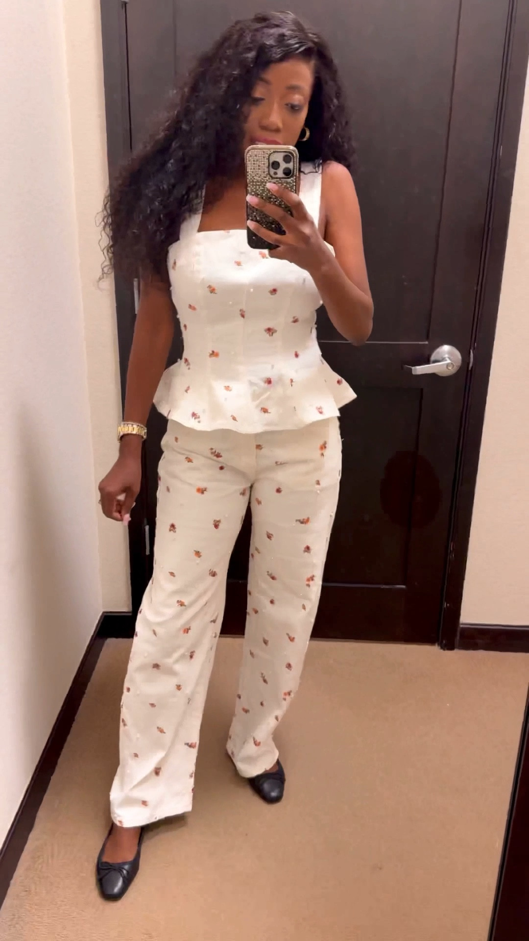 The cutest Spring outfit 
Top true to size. Wearing a 6 
Pant wearing a 26. 

Spring Outfit, Date Night Outfit, Party Outfit, 

#LTKOver40 

#LTKootd #LTKSeasonal #LTKSpringSale